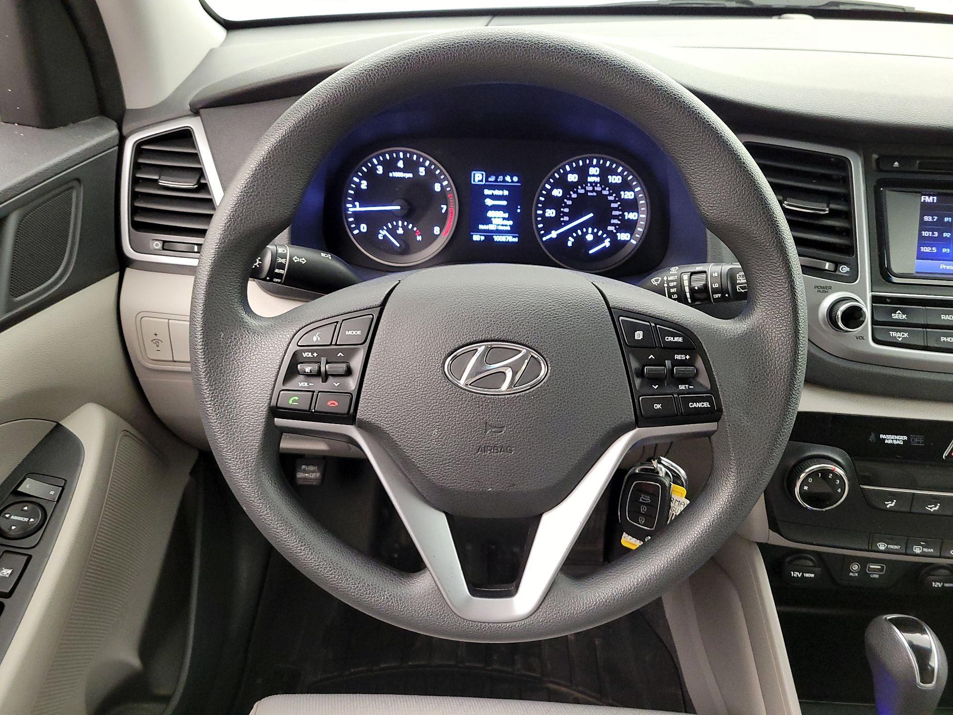 Thumbnail: 2016 Hyundai Tucson - 10