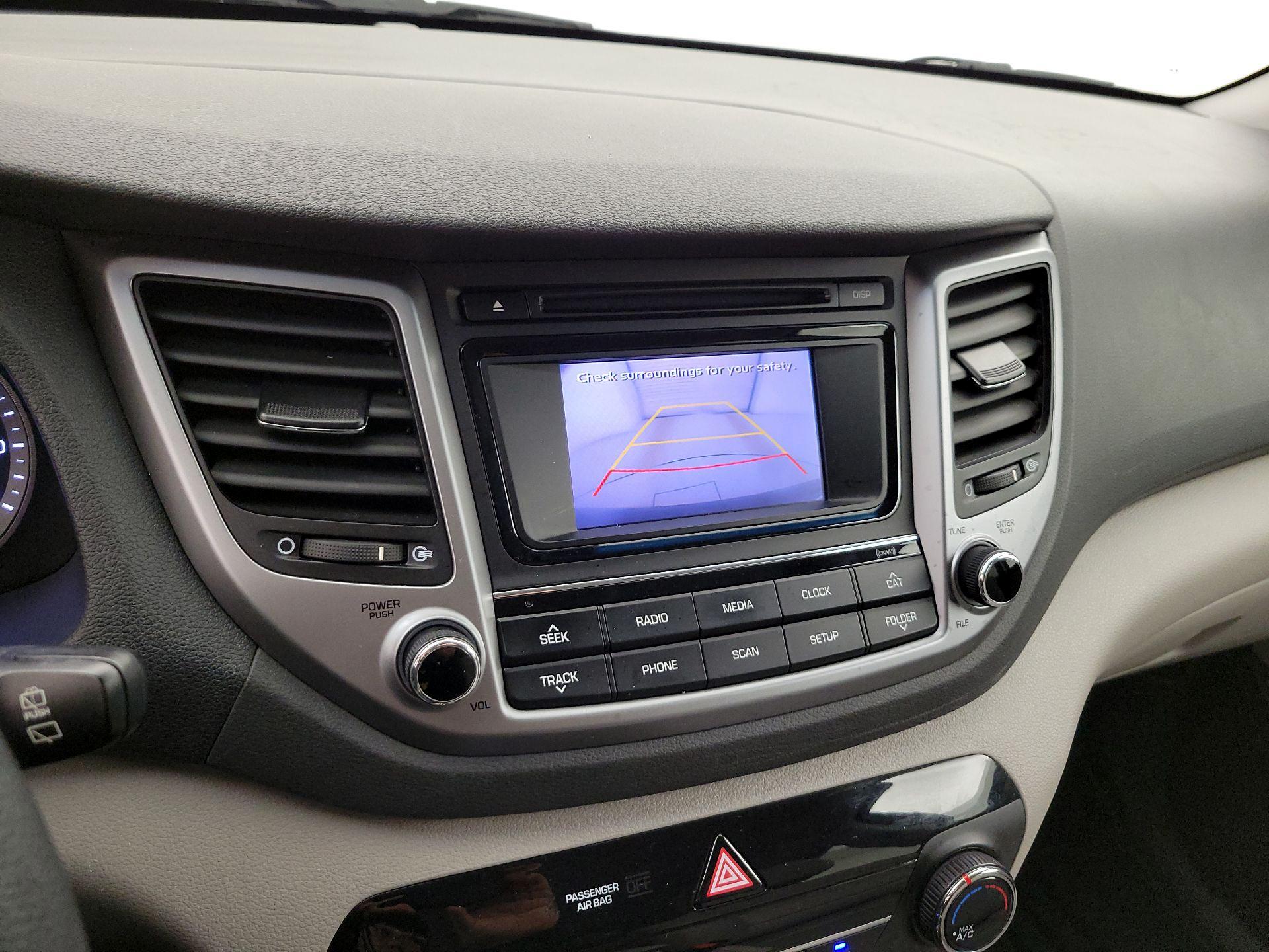 Thumbnail: 2016 Hyundai Tucson - 14