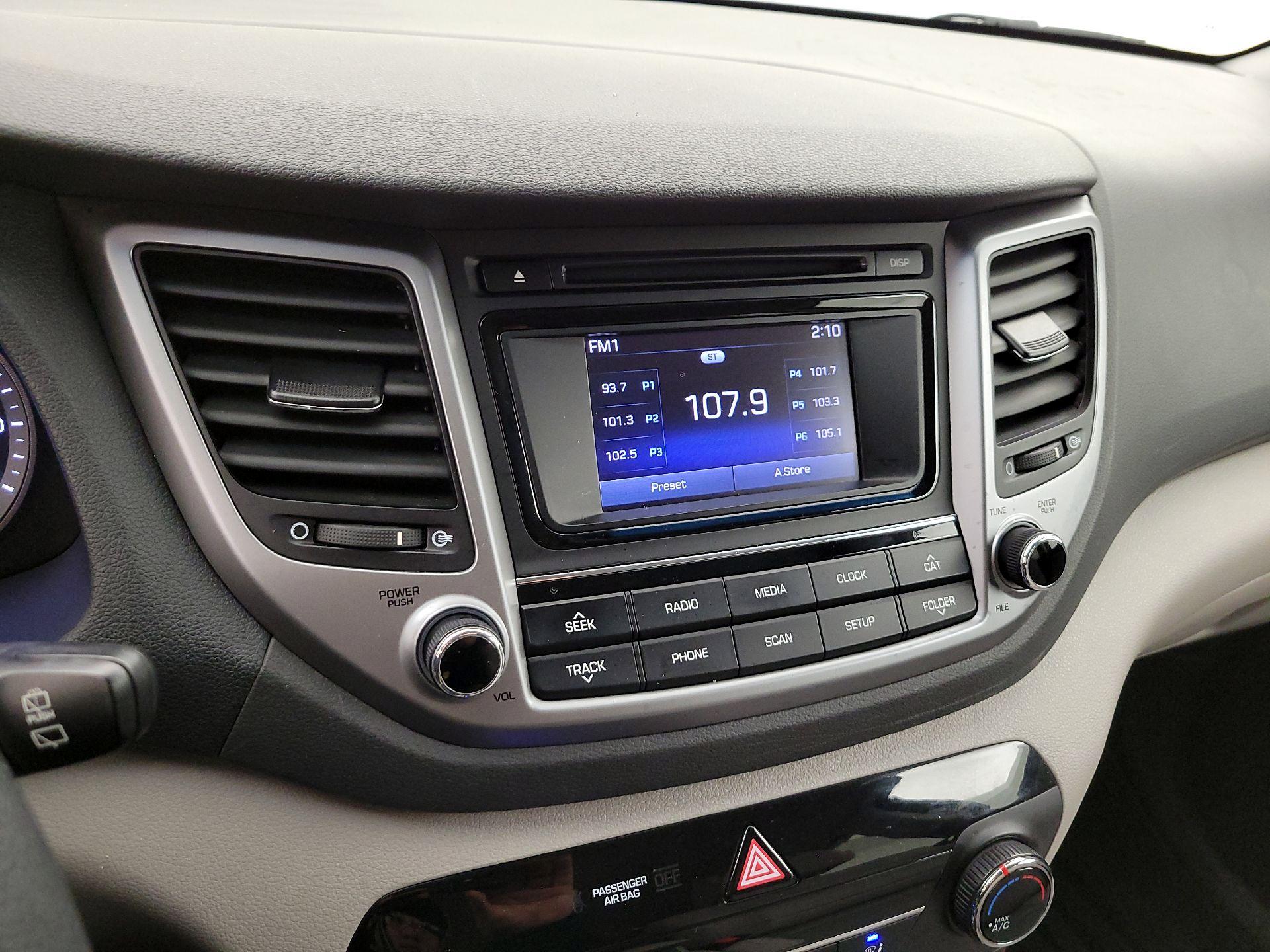 Thumbnail: 2016 Hyundai Tucson - 15