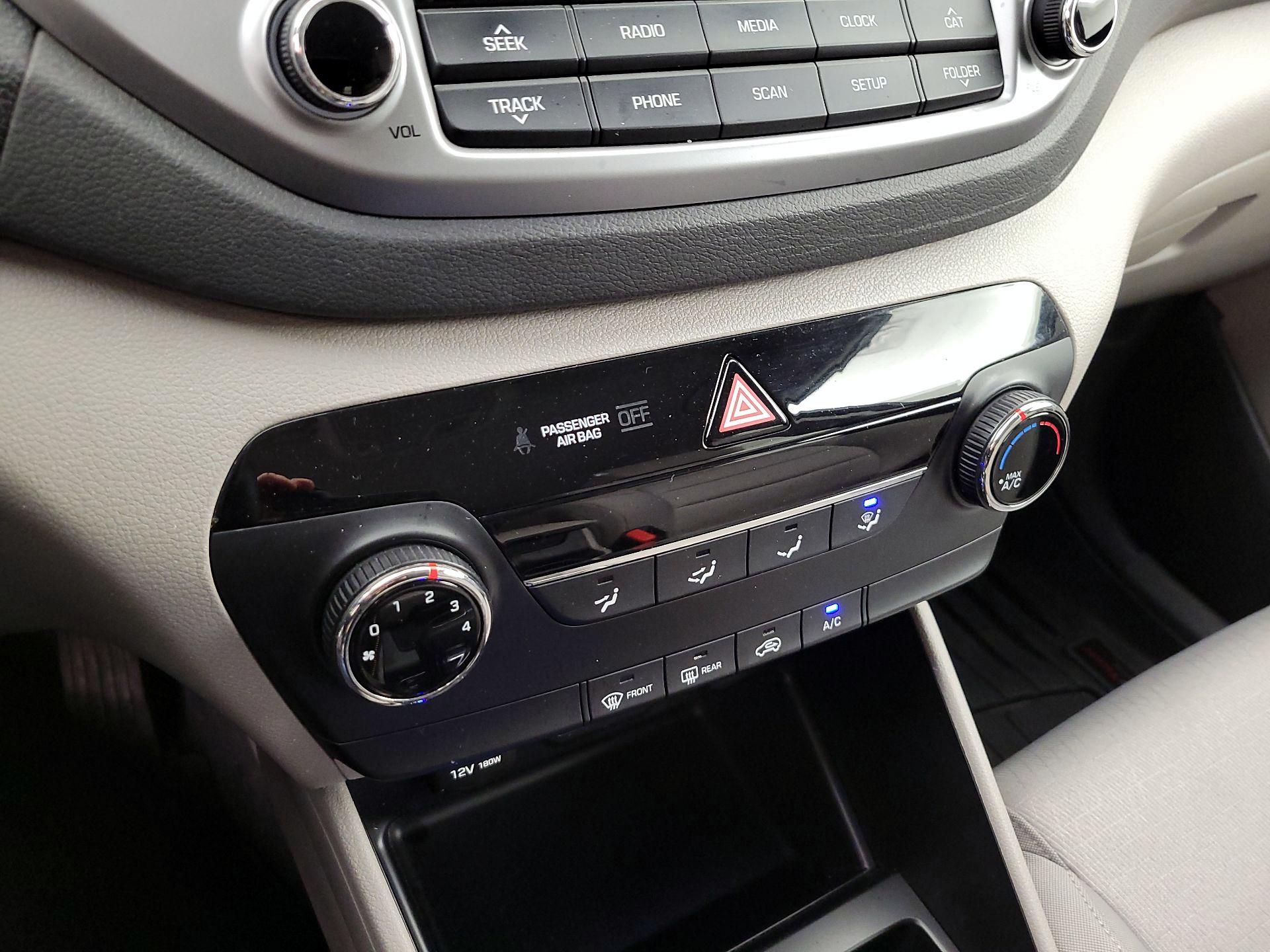 Thumbnail: 2016 Hyundai Tucson - 16