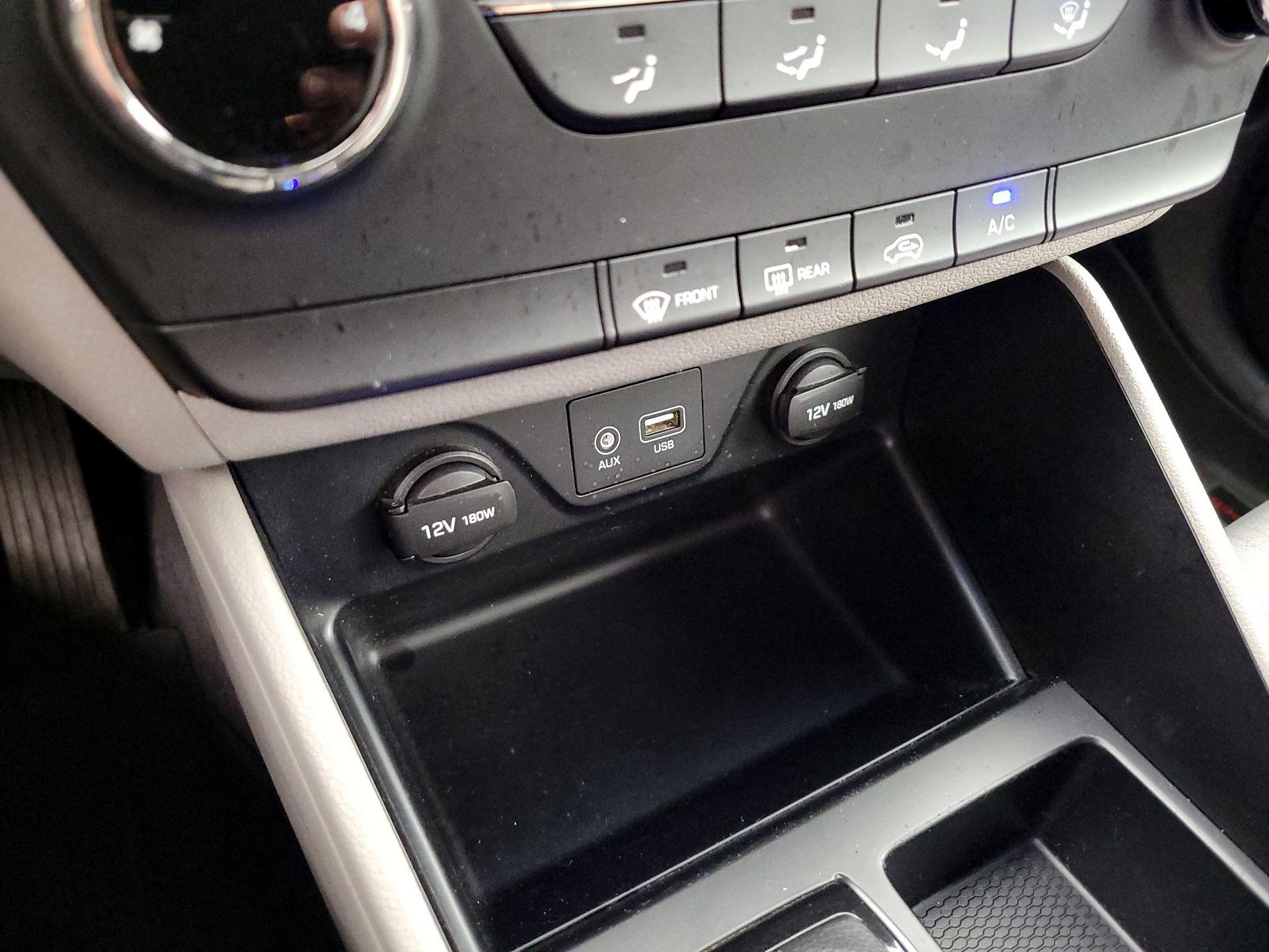 Thumbnail: 2016 Hyundai Tucson - 18