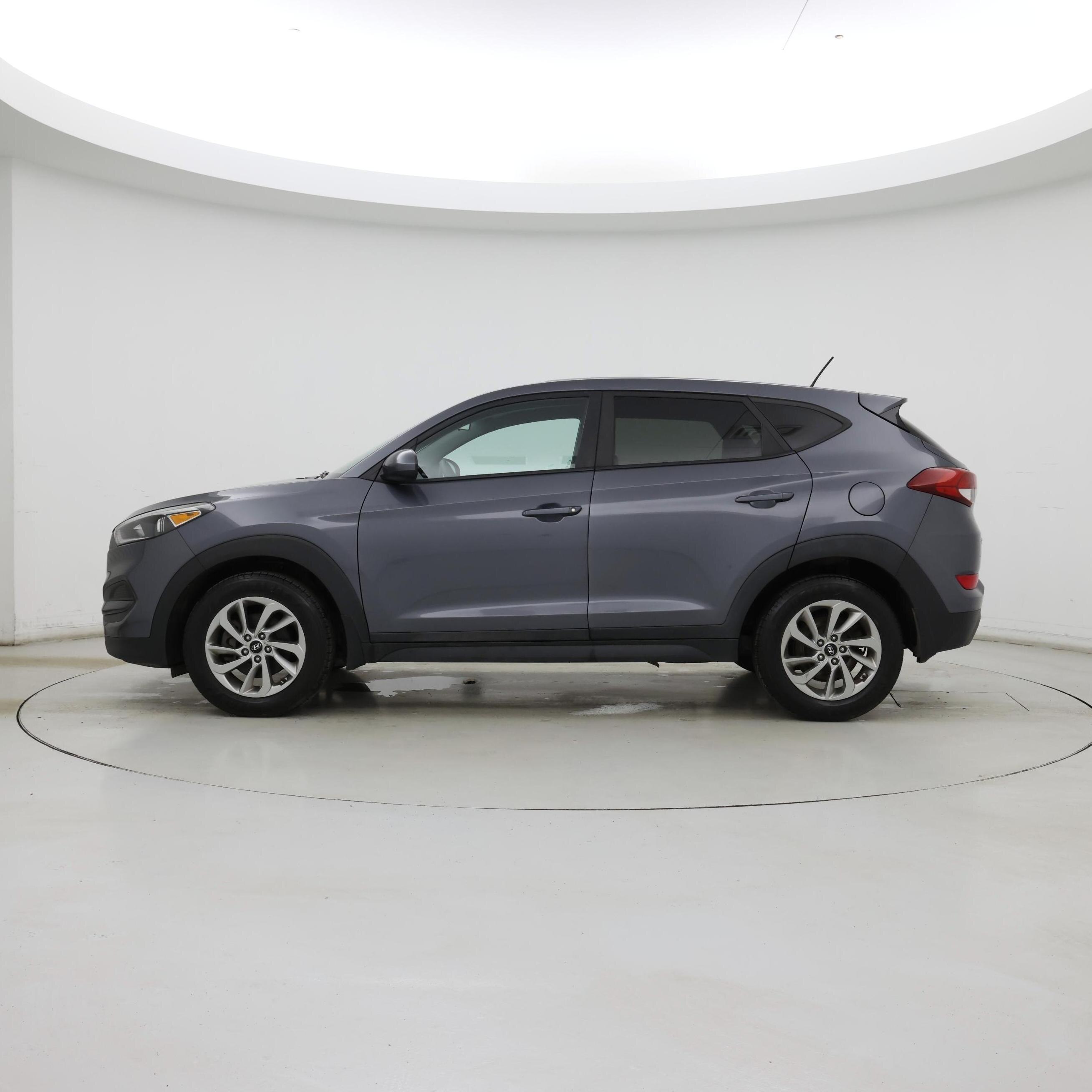 Thumbnail: 2016 Hyundai Tucson - 3