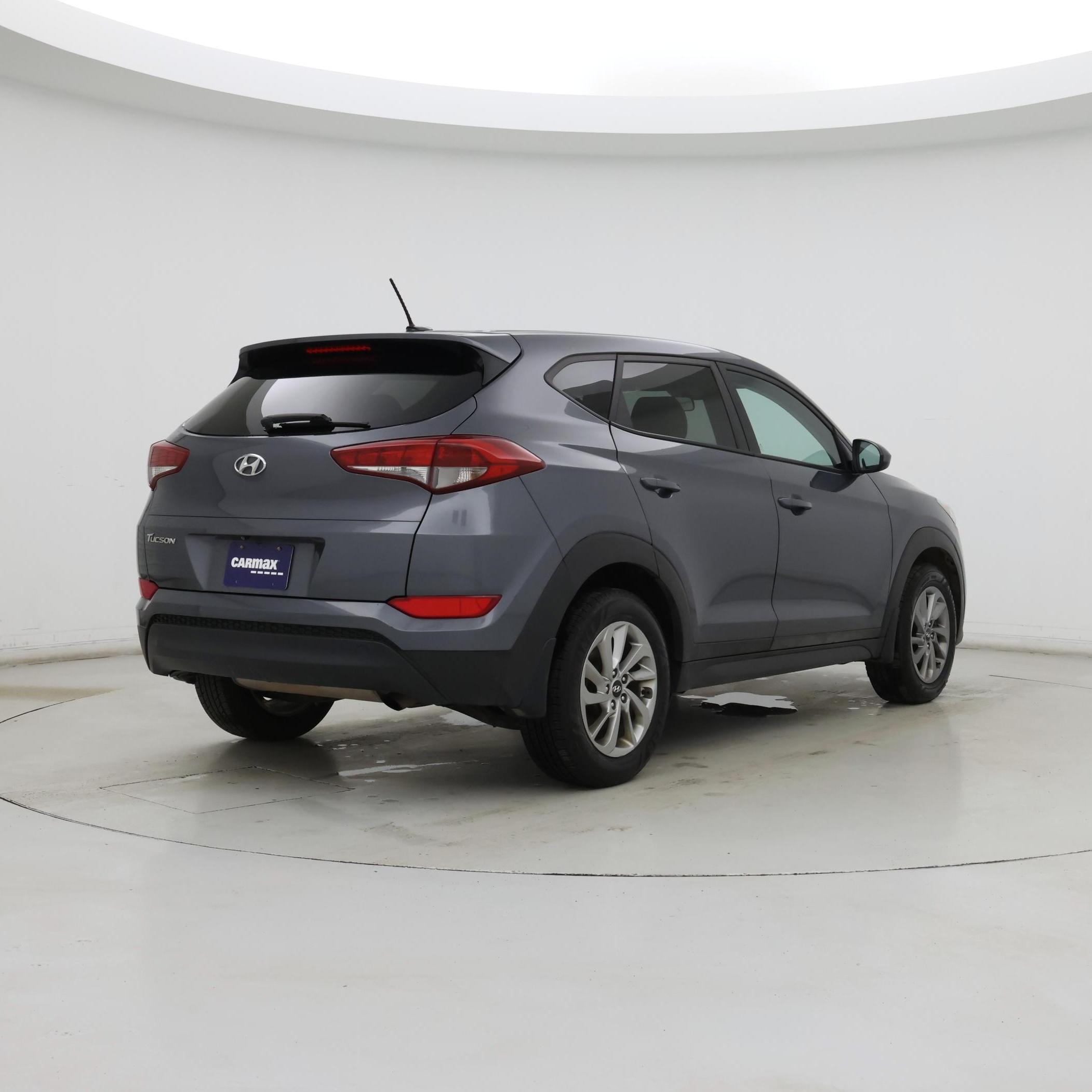 Thumbnail: 2016 Hyundai Tucson - 8
