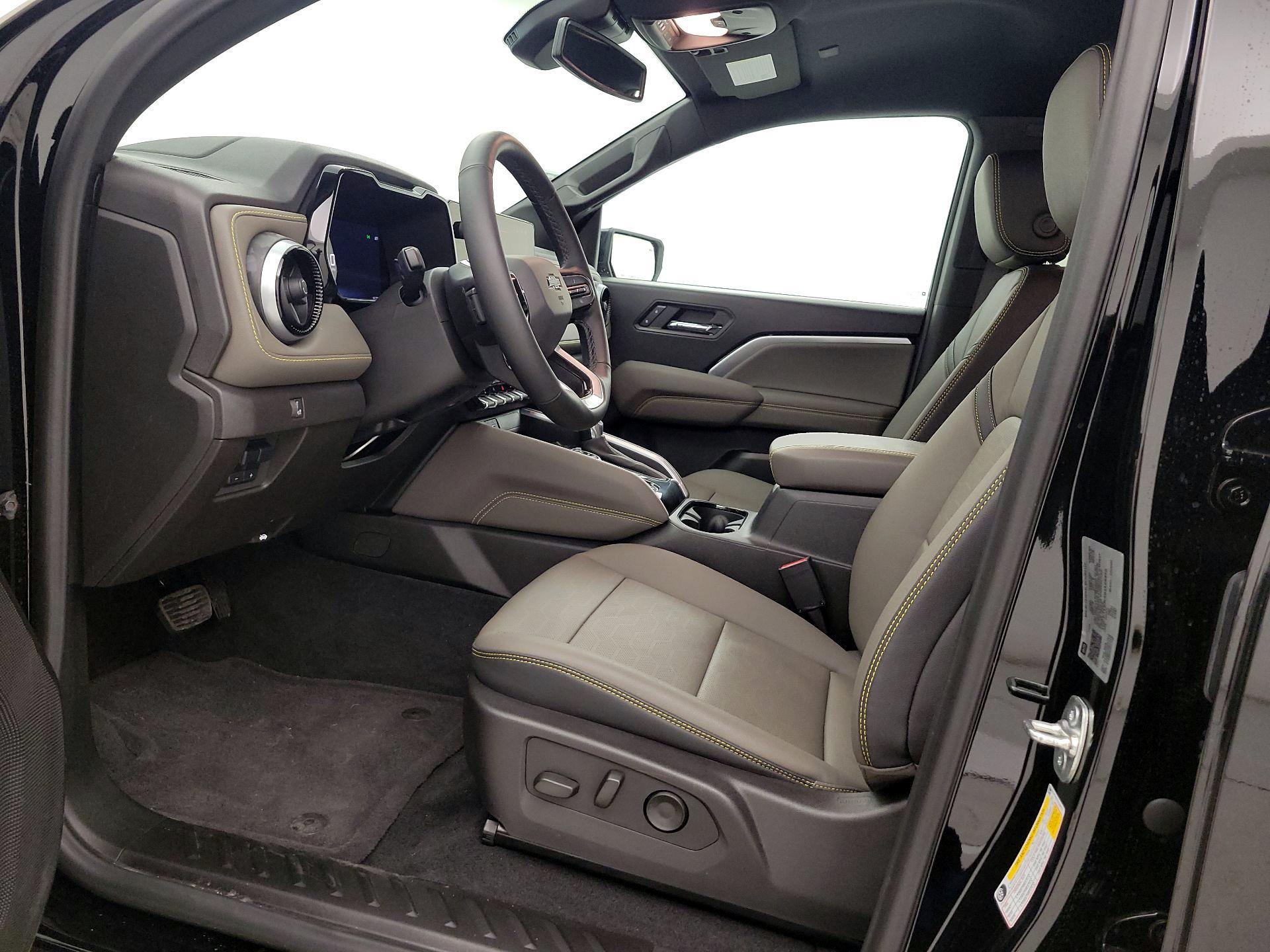 Thumbnail: 2025 Chevrolet Colorado - 11