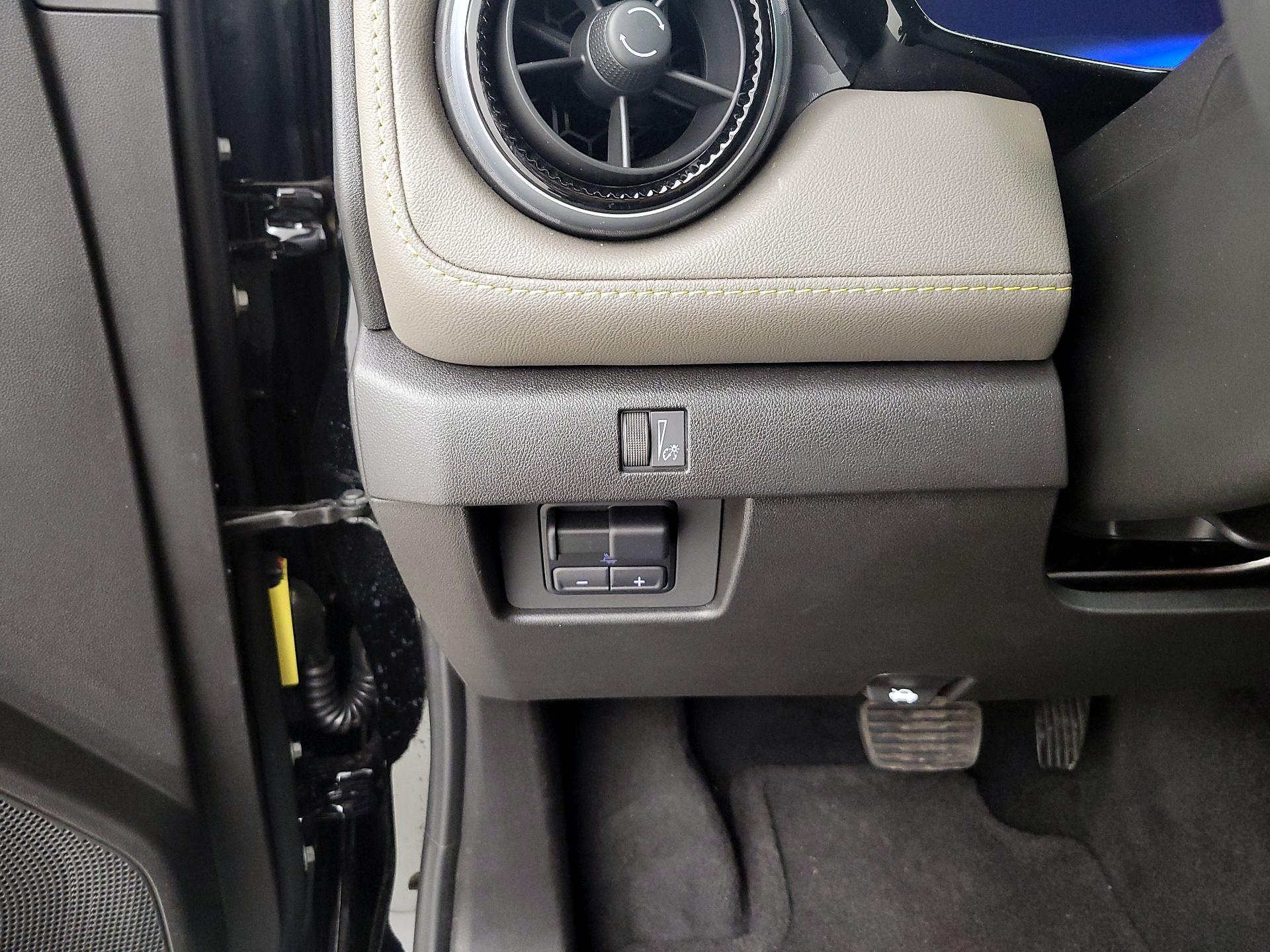 Thumbnail: 2025 Chevrolet Colorado - 13