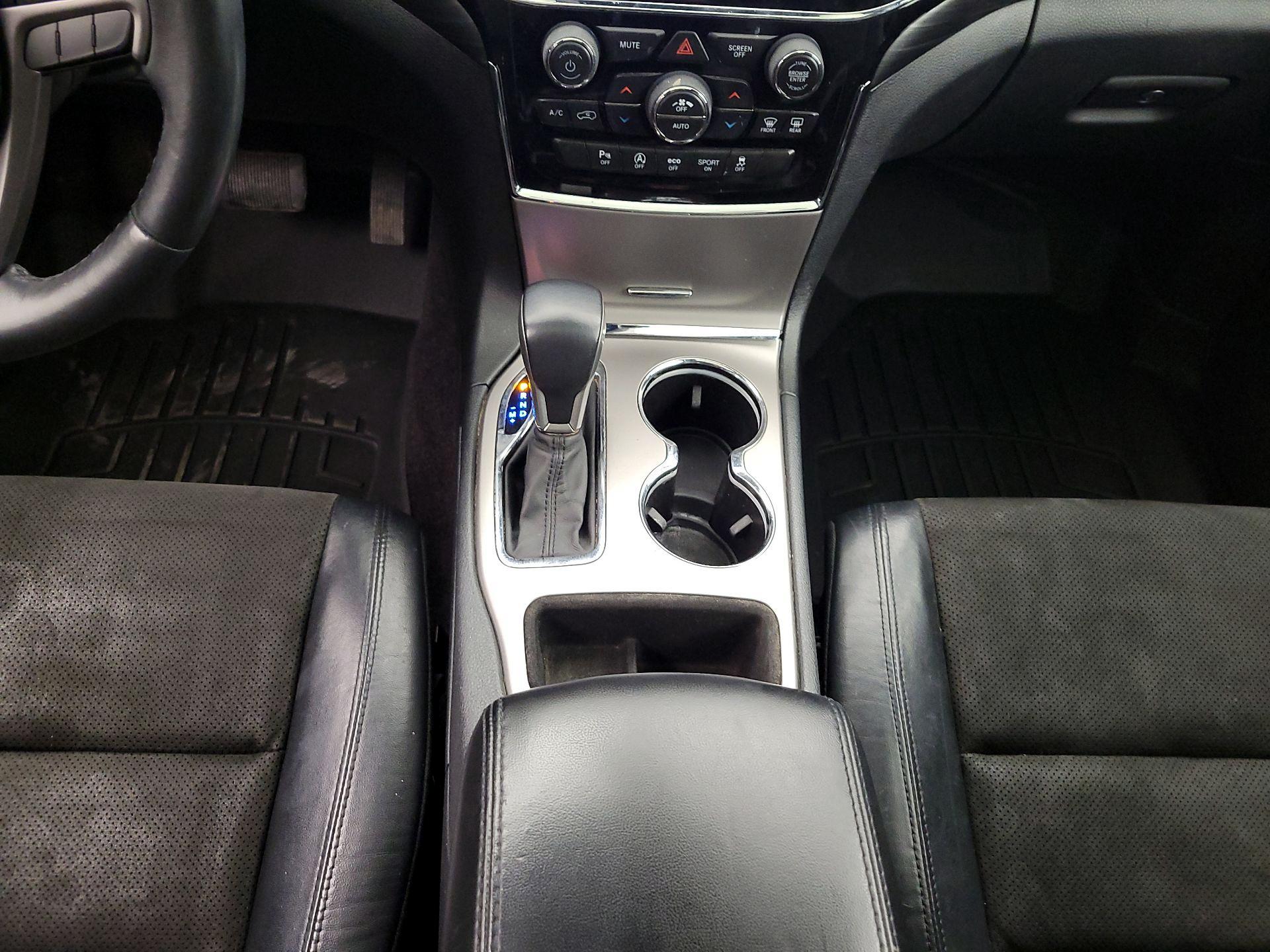 Thumbnail: 2019 Jeep Grand Cherokee - 18