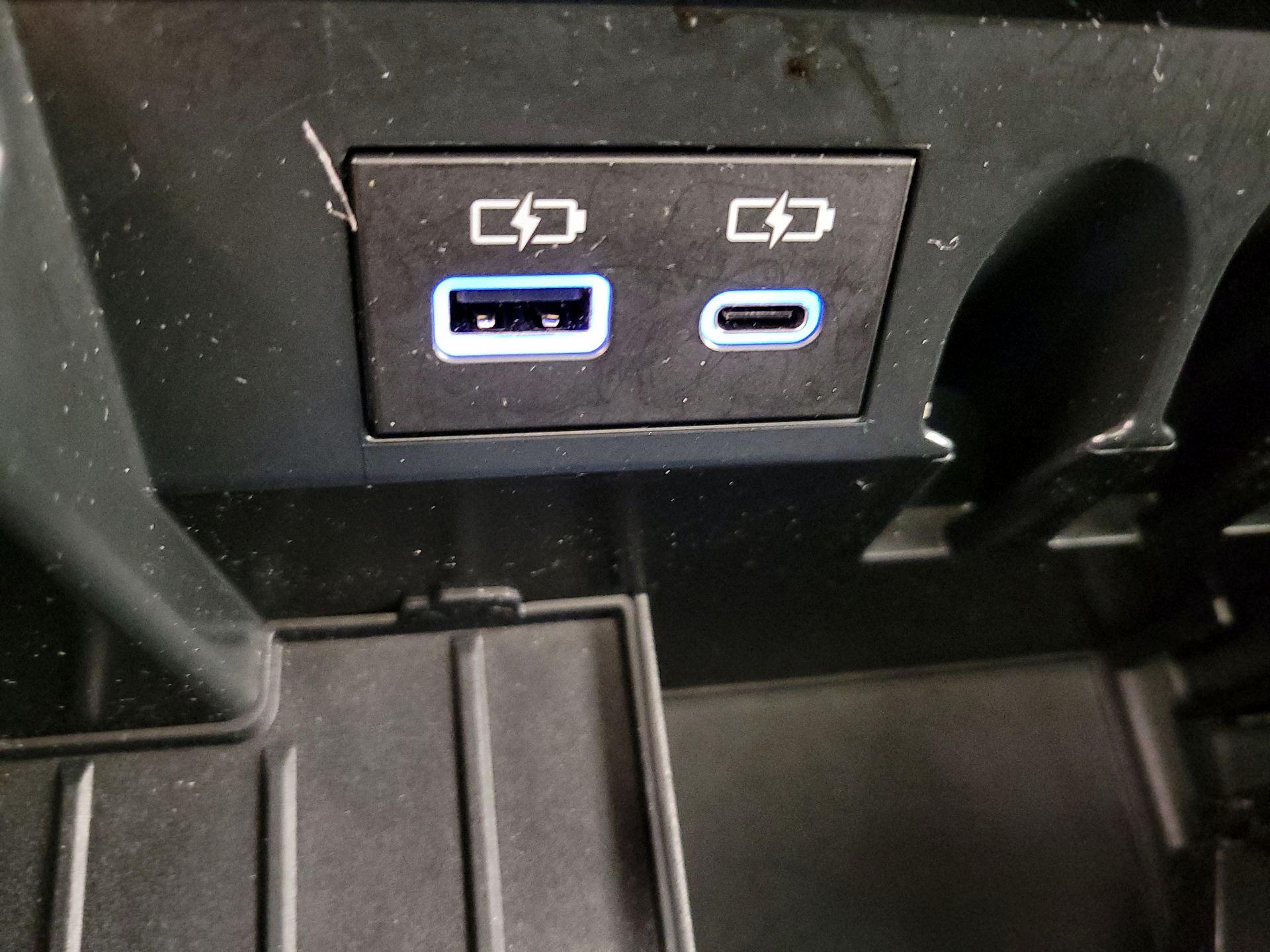 Thumbnail: 2023 Toyota Sequoia - 18