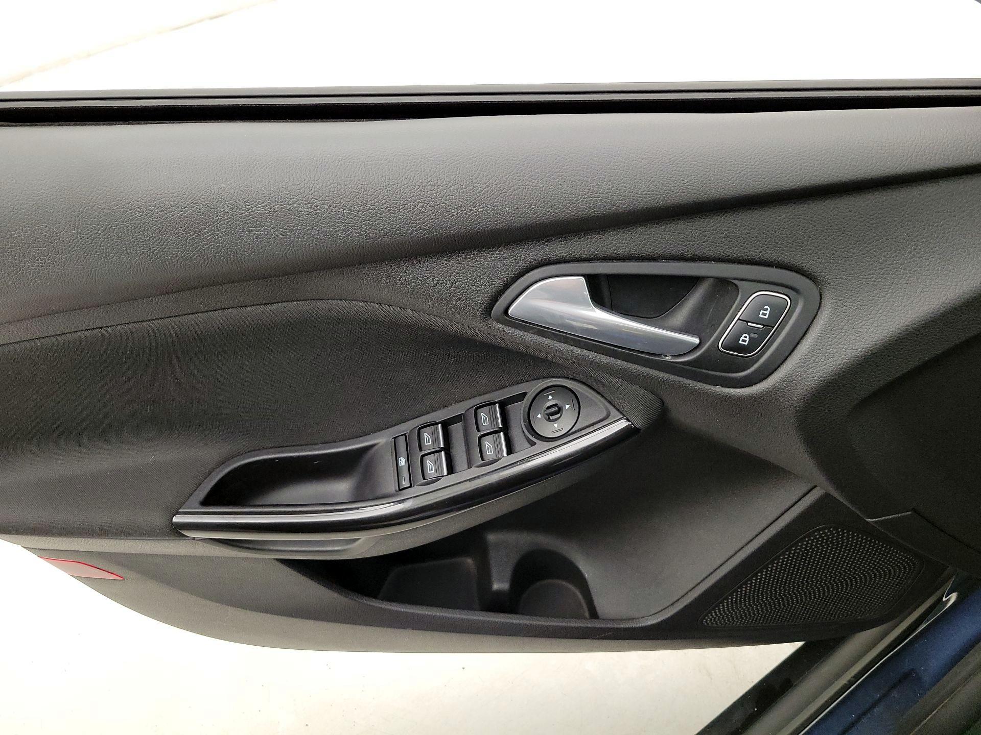 Thumbnail: 2018 Ford Focus - 12