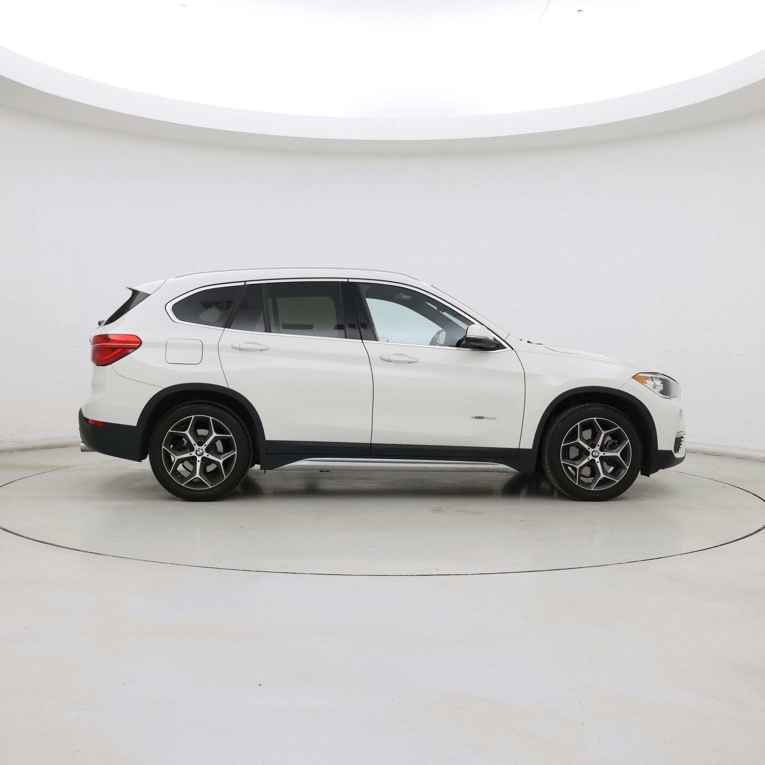 Thumbnail: 2018 BMW X1 - 7