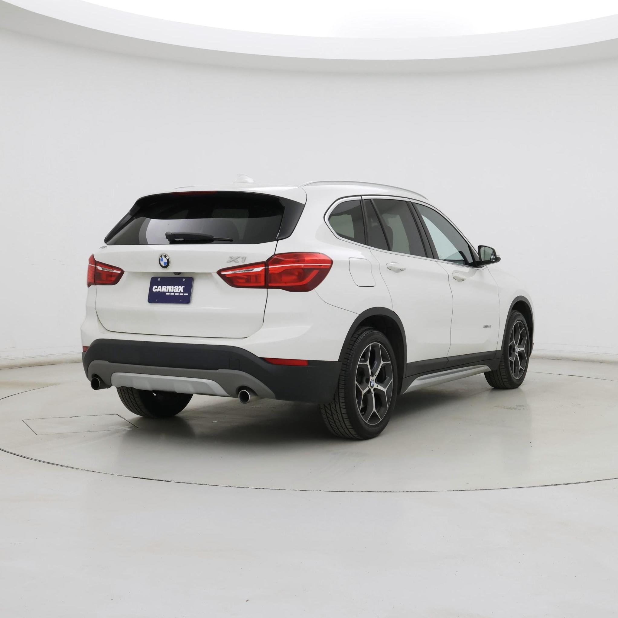 Thumbnail: 2018 BMW X1 - 8