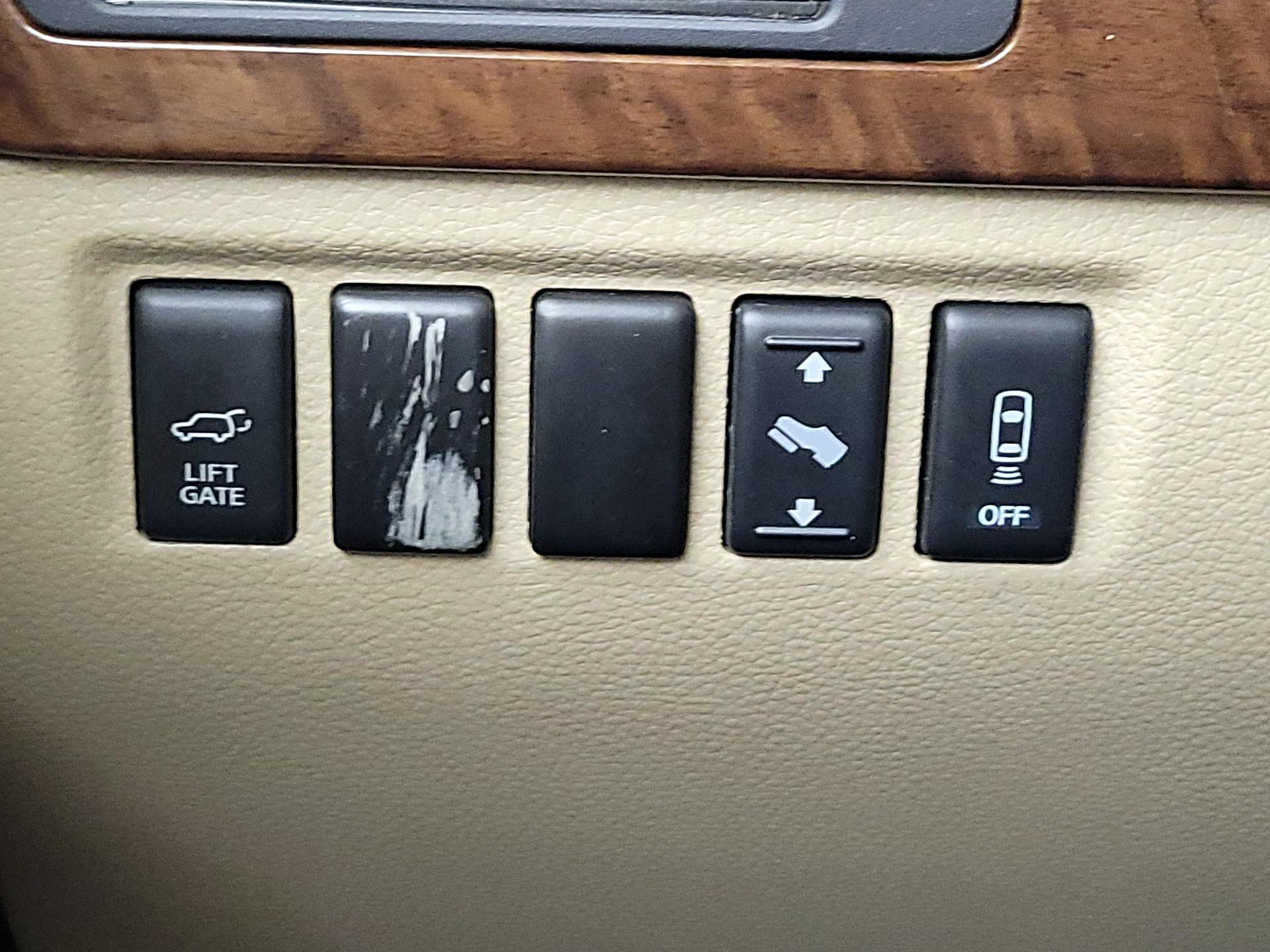 Thumbnail: 2014 Nissan Armada - 13