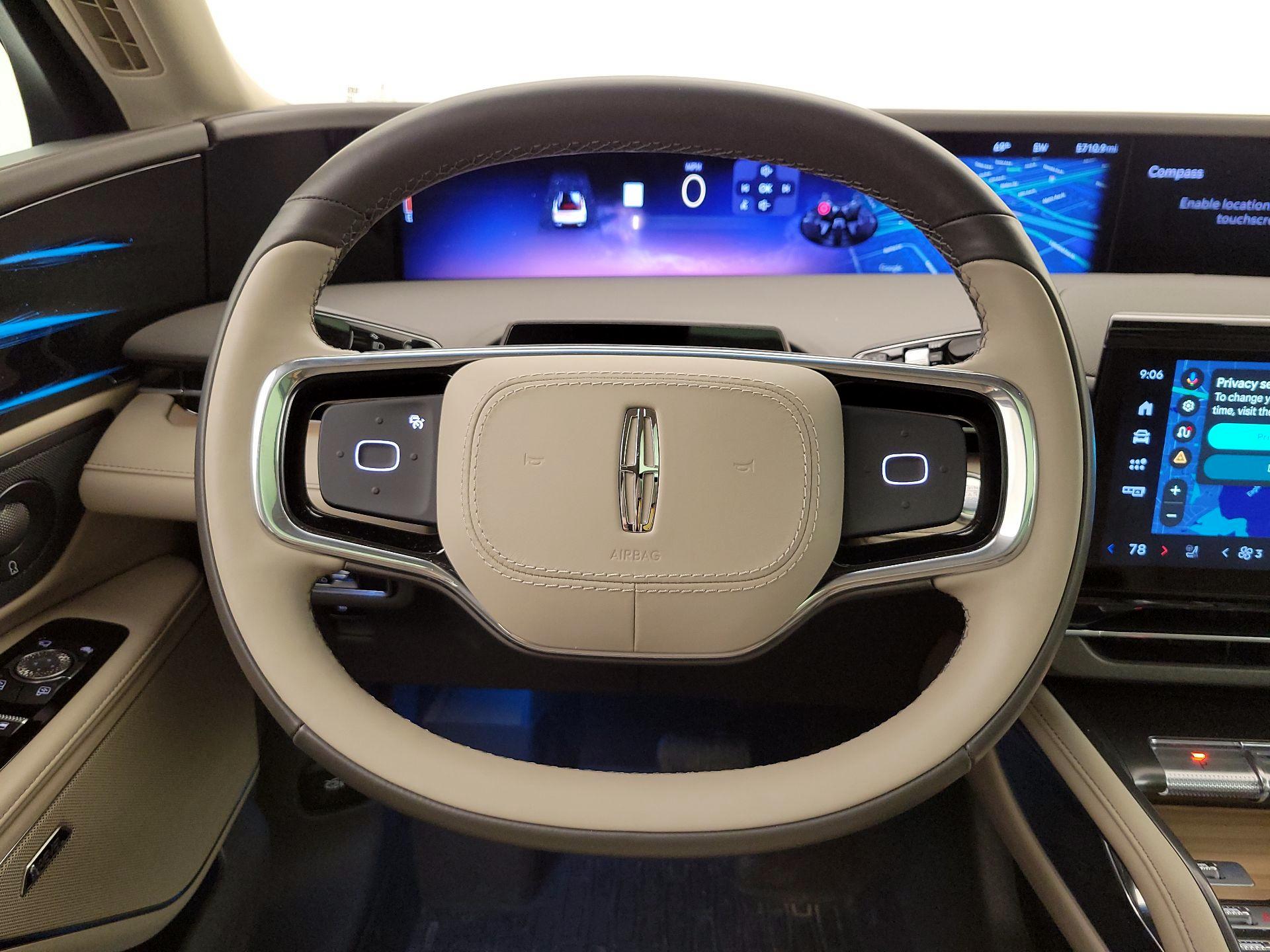 Thumbnail: 2024 Lincoln Nautilus - 10