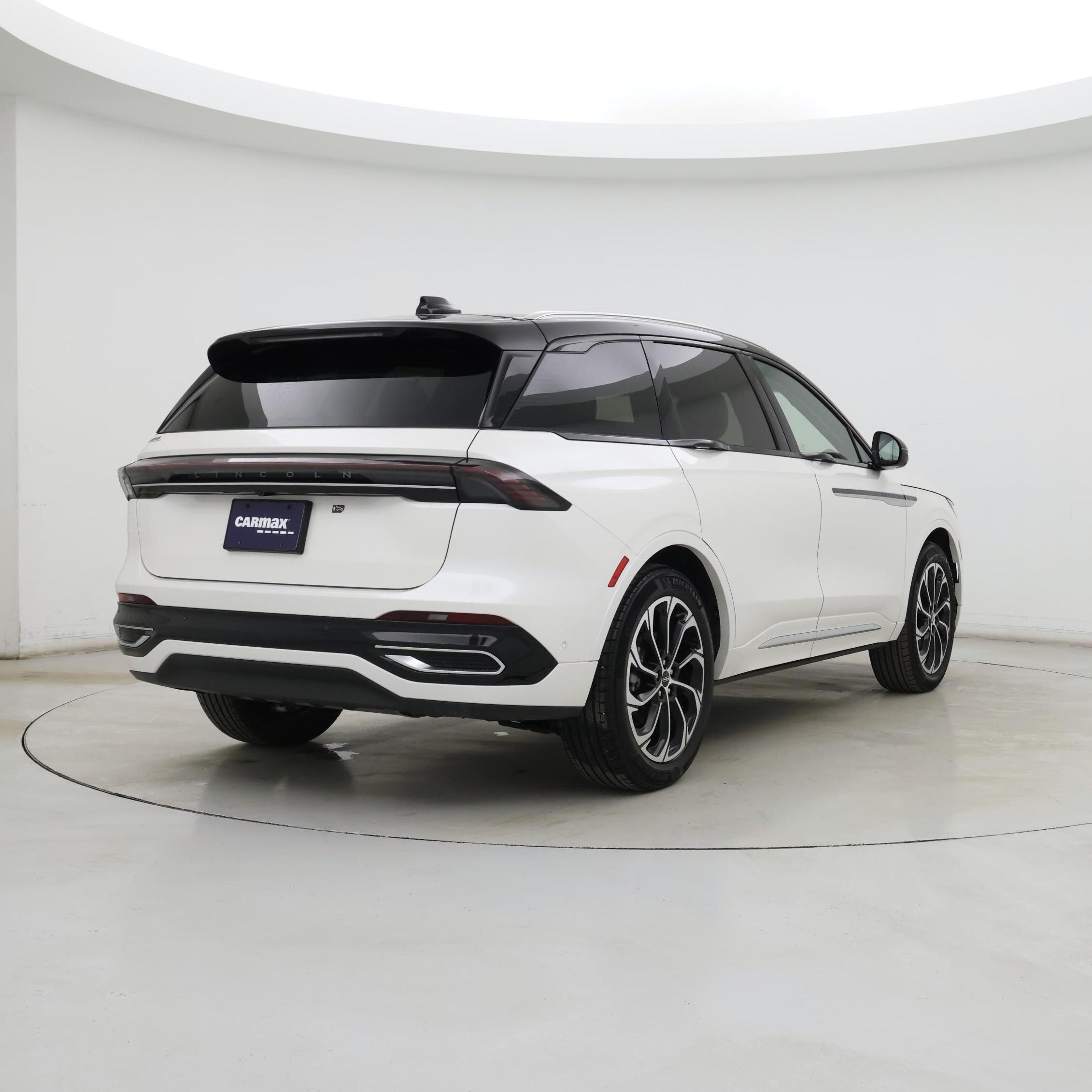 Thumbnail: 2024 Lincoln Nautilus - 8
