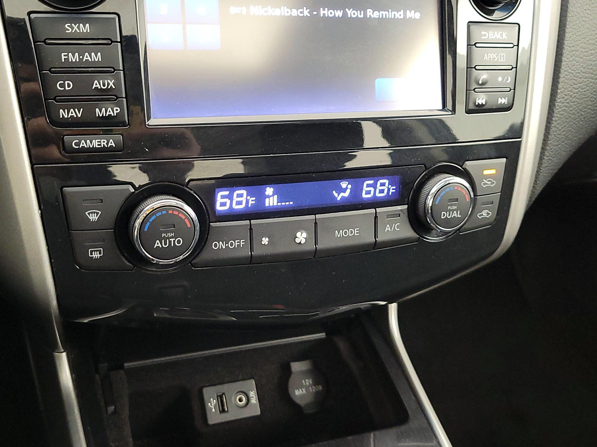 Thumbnail: 2014 Nissan Altima - 17