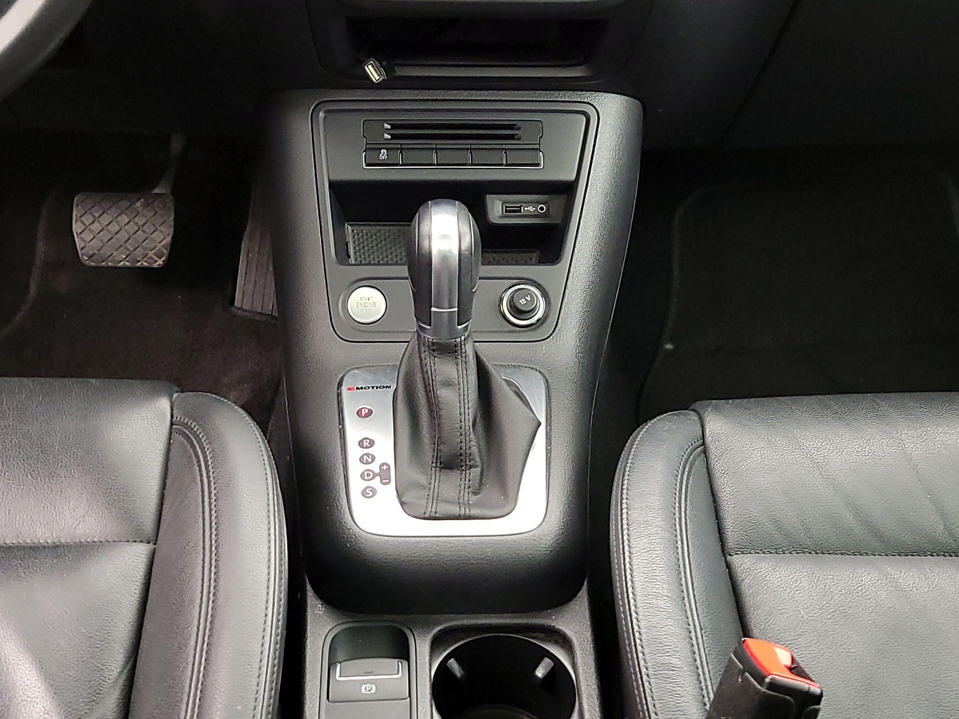 Thumbnail: 2017 Volkswagen Tiguan - 17