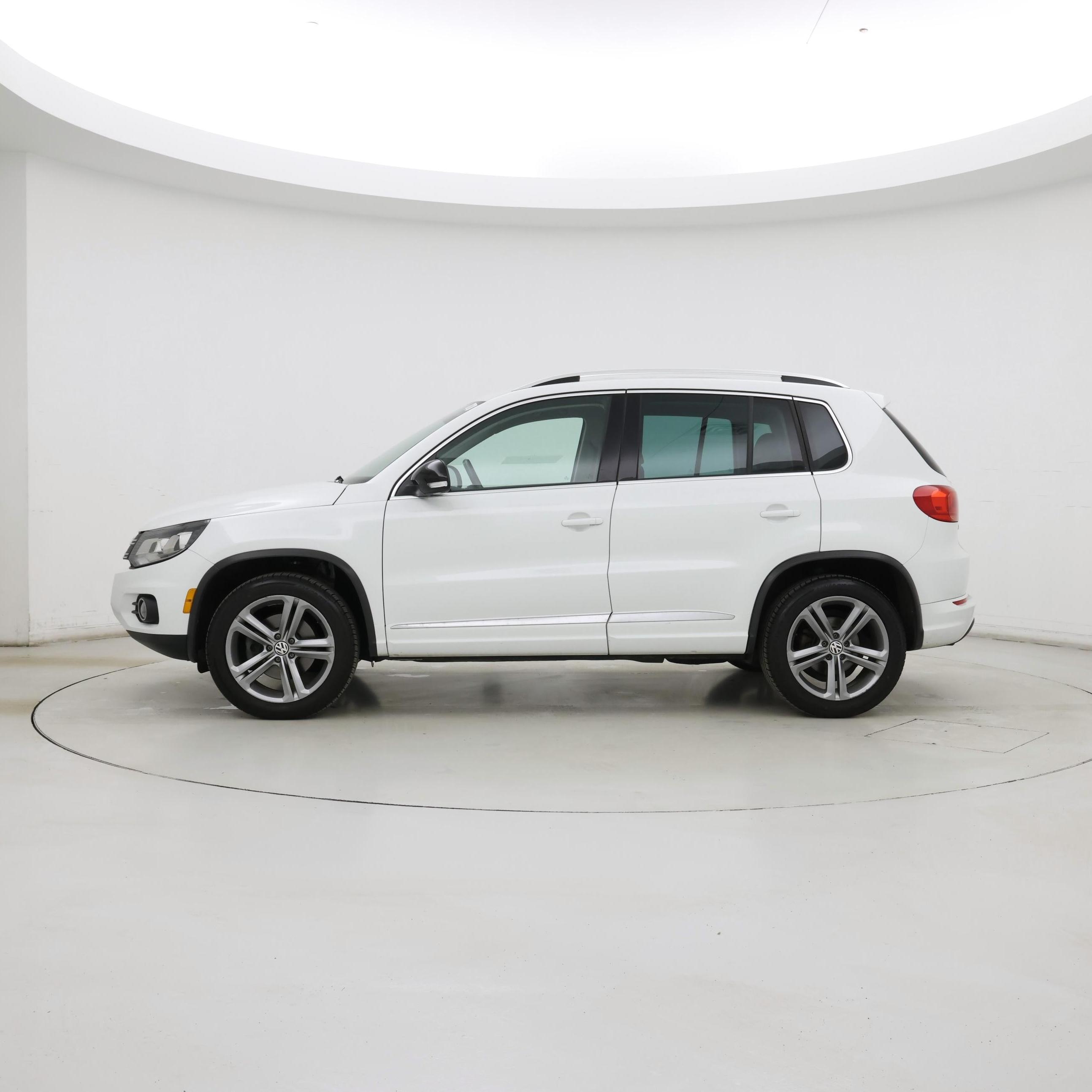 Thumbnail: 2017 Volkswagen Tiguan - 3