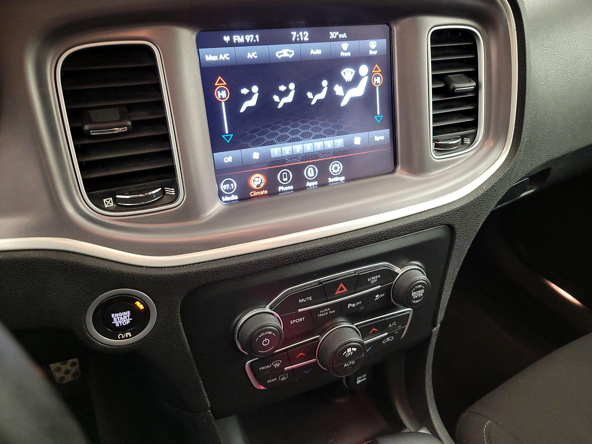 Thumbnail: 2022 Dodge Charger - 16