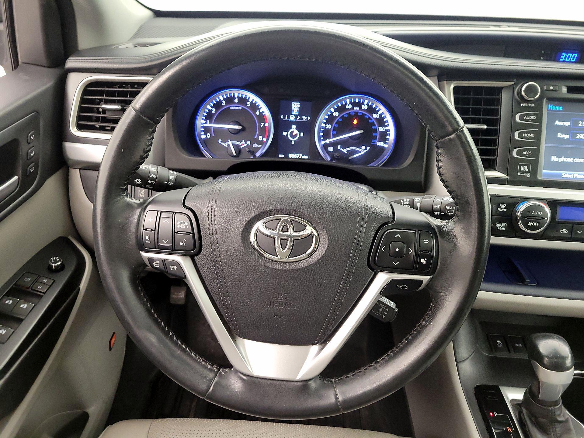 Thumbnail: 2016 Toyota Highlander - 10