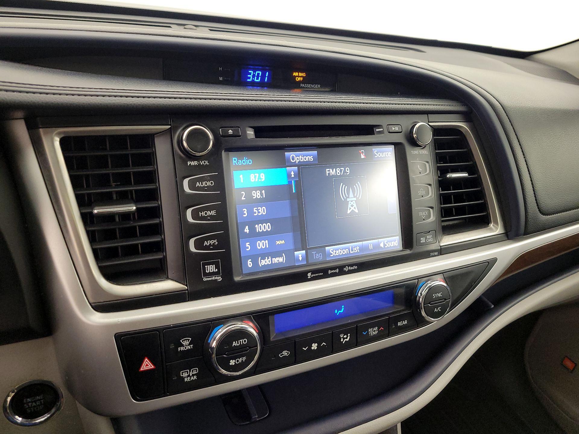 Thumbnail: 2016 Toyota Highlander - 16