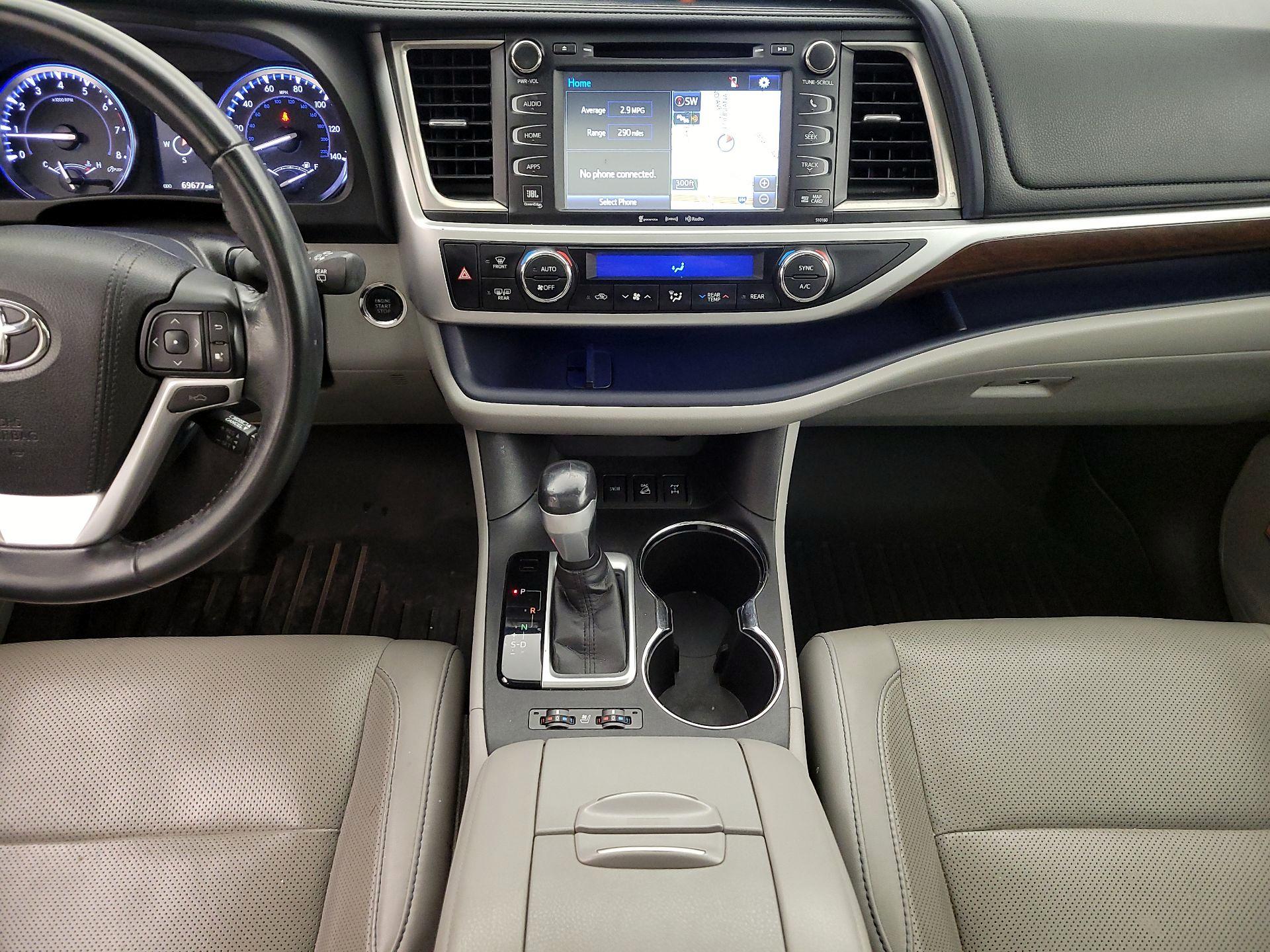 Thumbnail: 2016 Toyota Highlander - 18