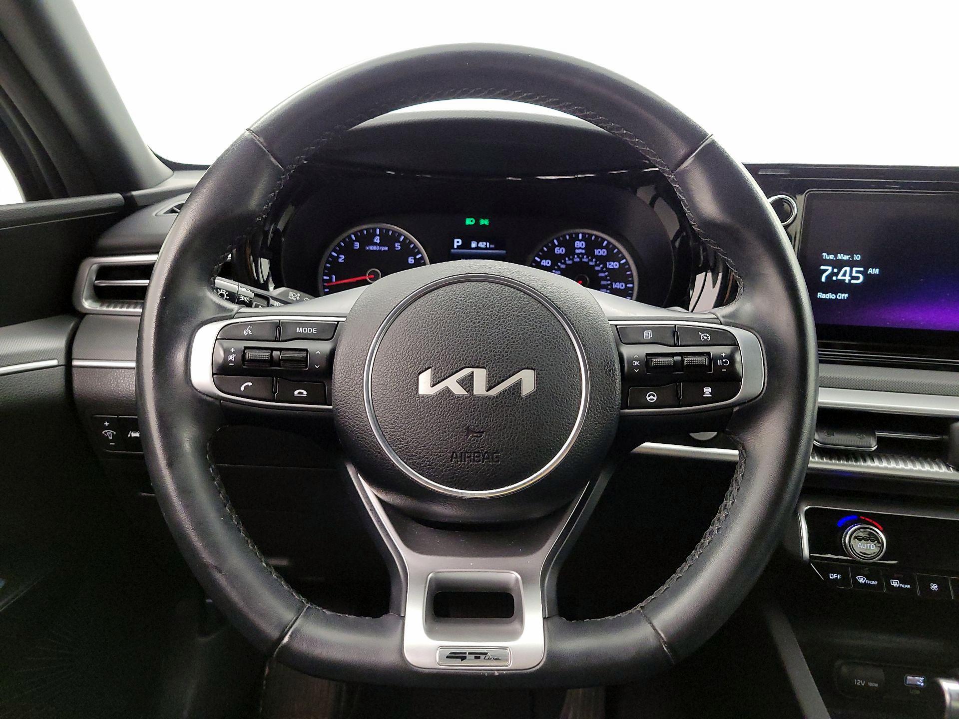 Thumbnail: 2023 Kia K5 - 10