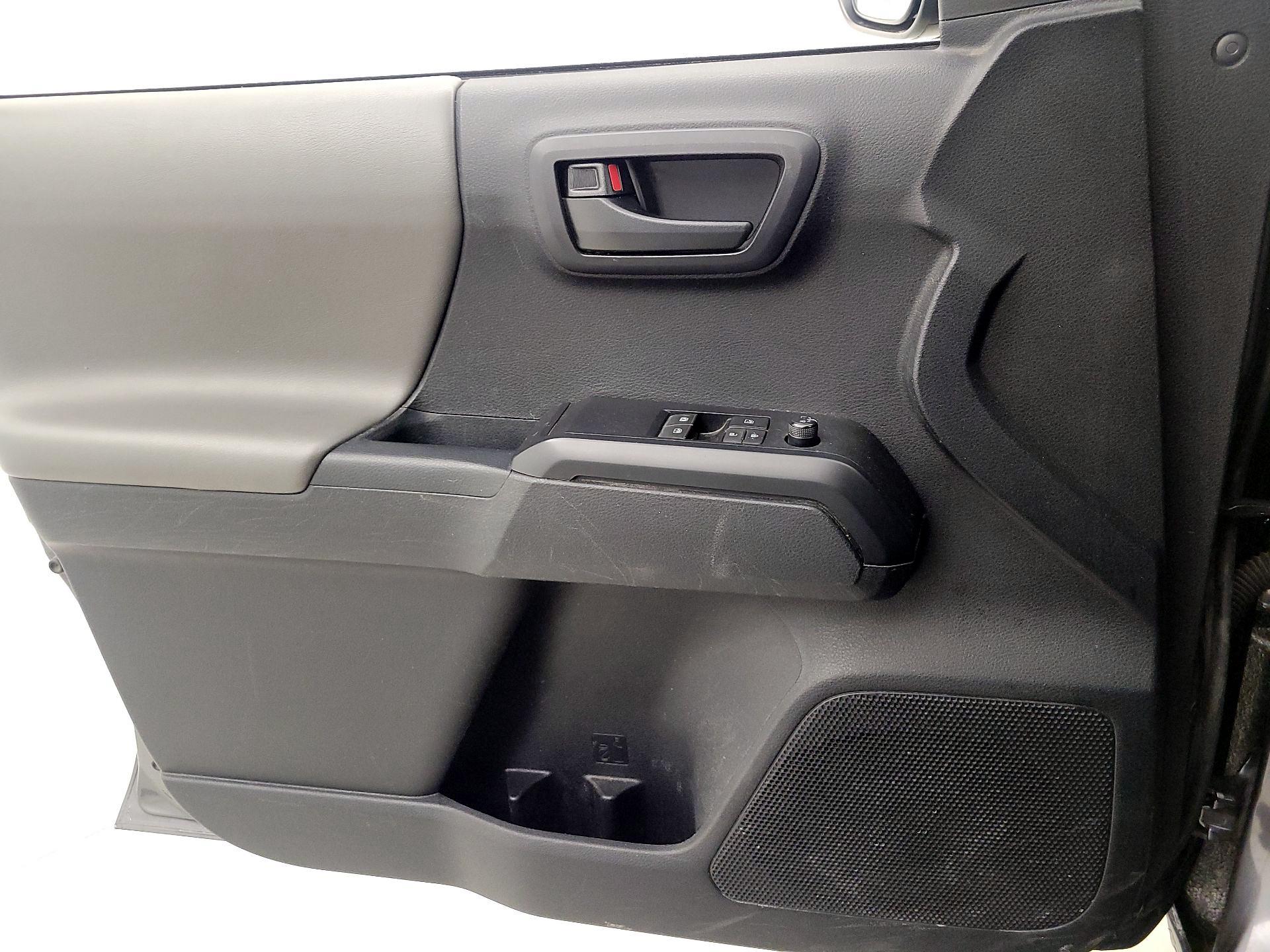 Thumbnail: 2021 Toyota Tacoma - 12