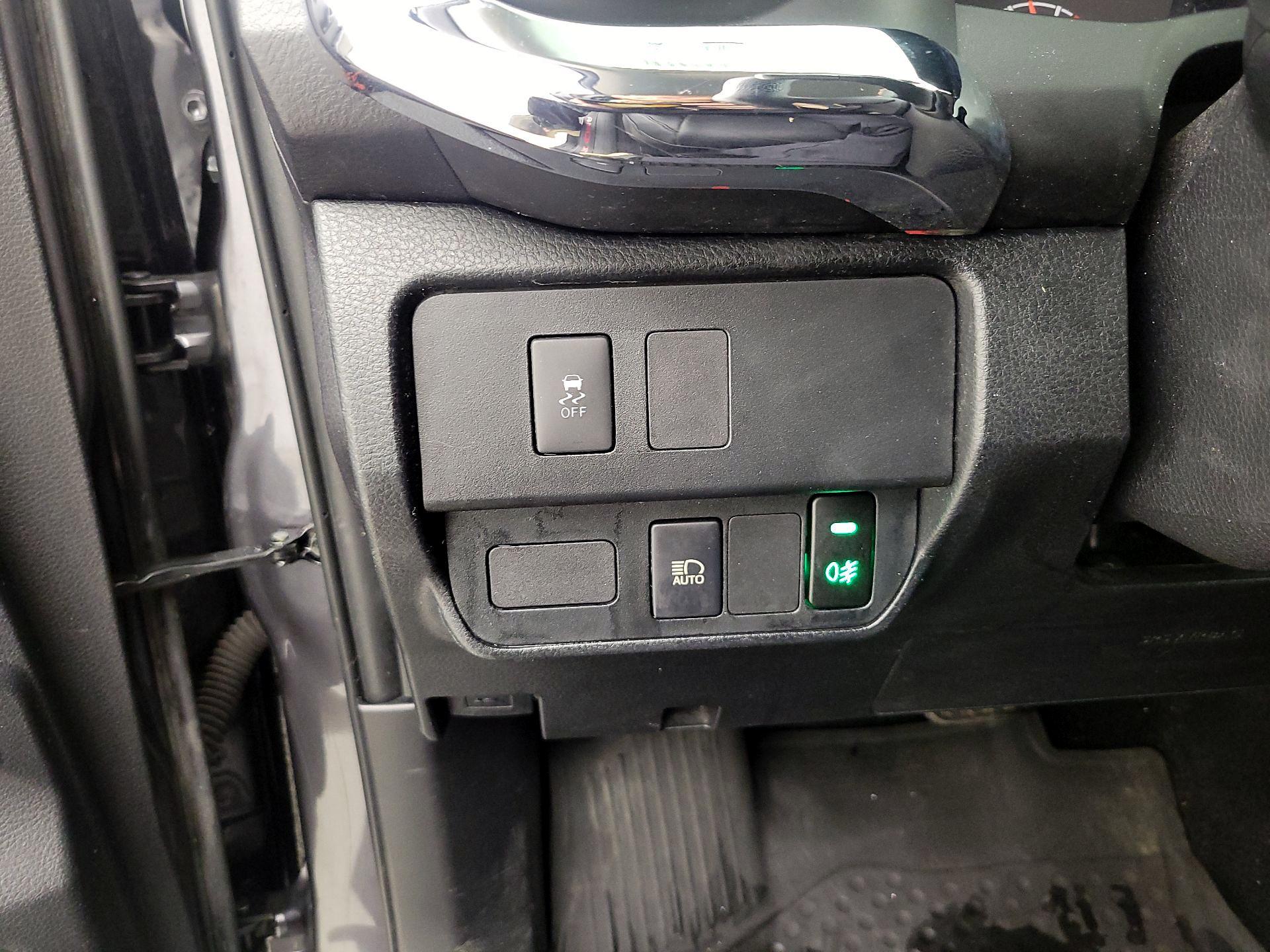 Thumbnail: 2021 Toyota Tacoma - 13