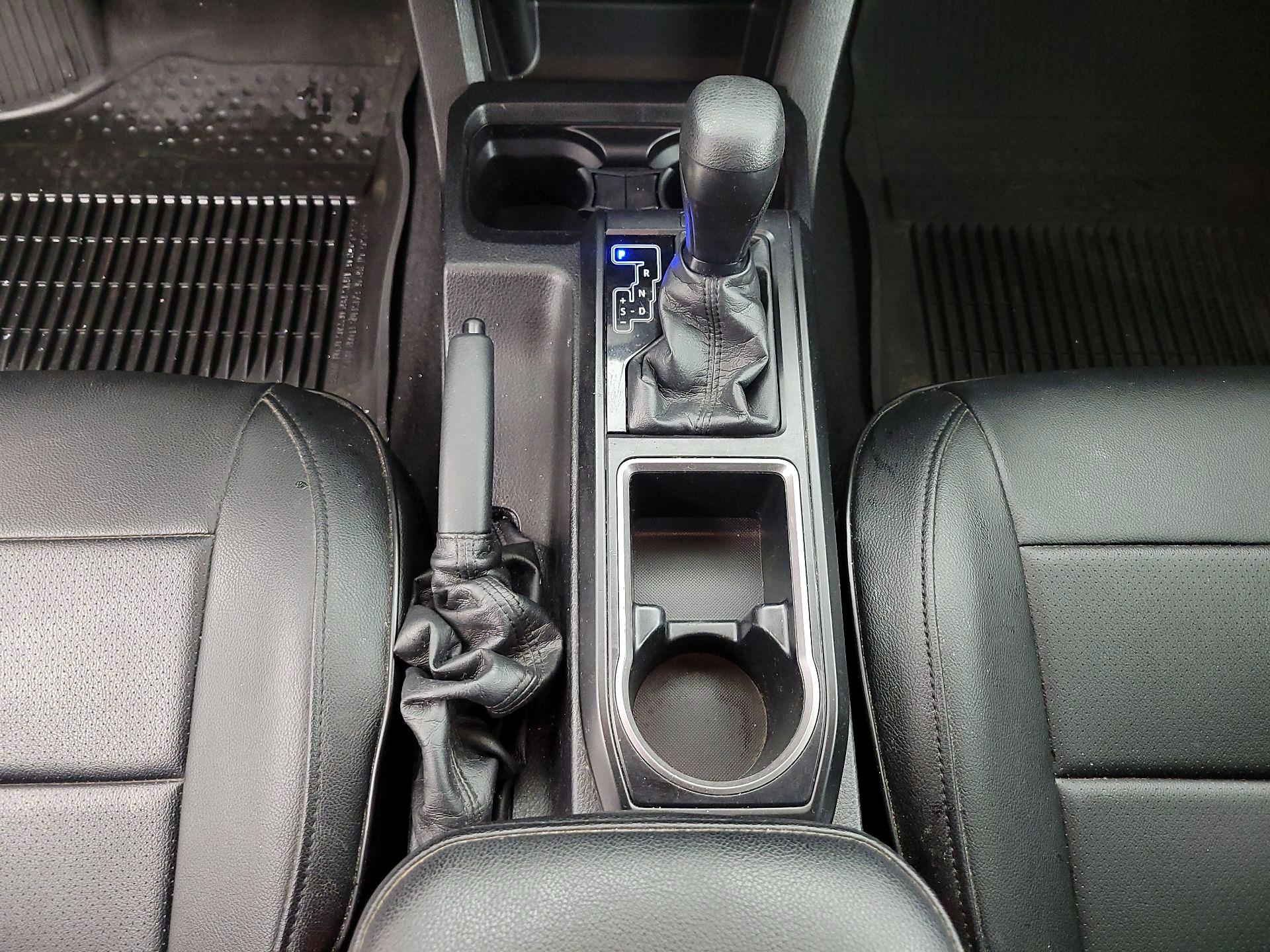 Thumbnail: 2021 Toyota Tacoma - 18