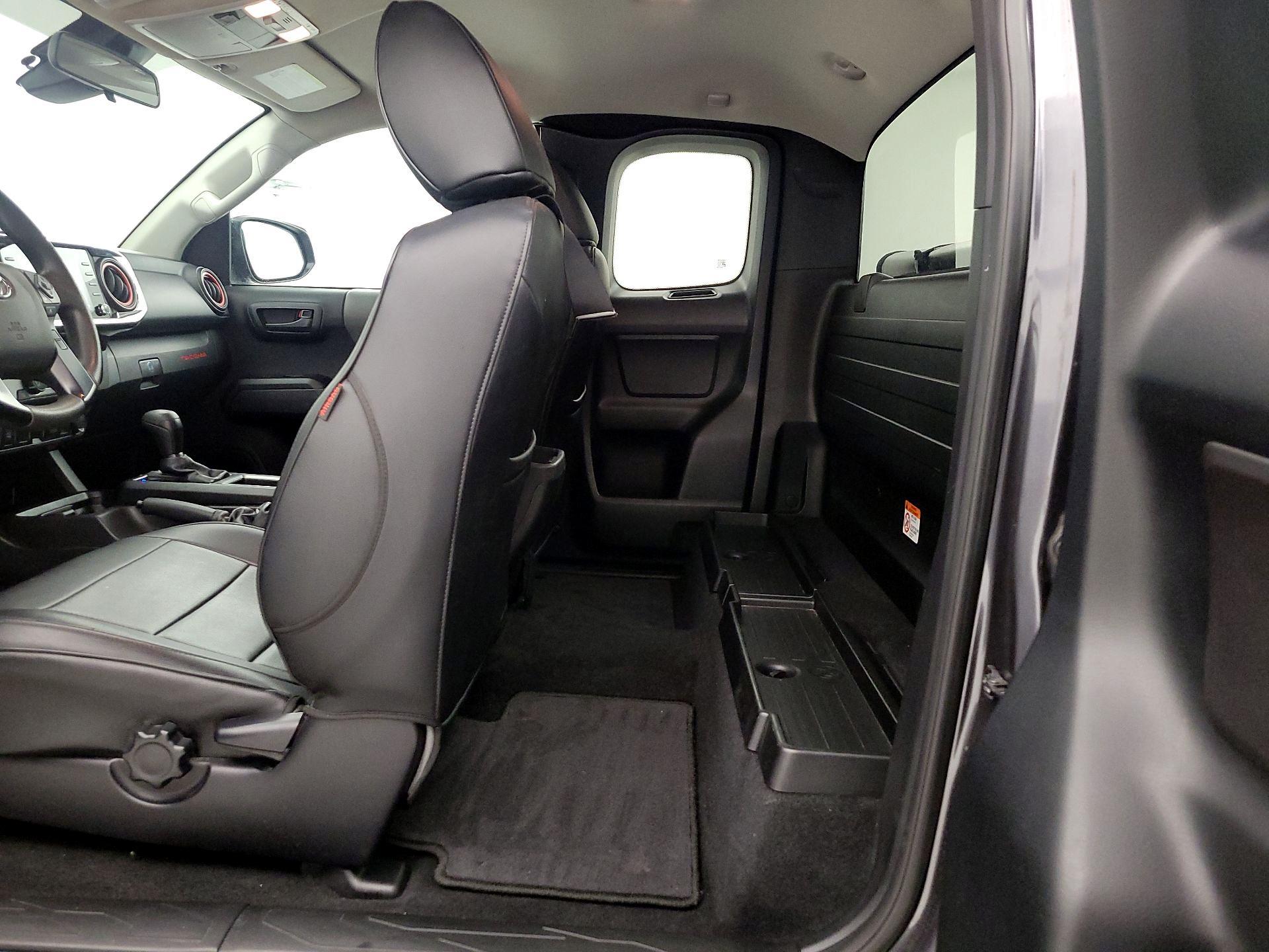 Thumbnail: 2021 Toyota Tacoma - 20