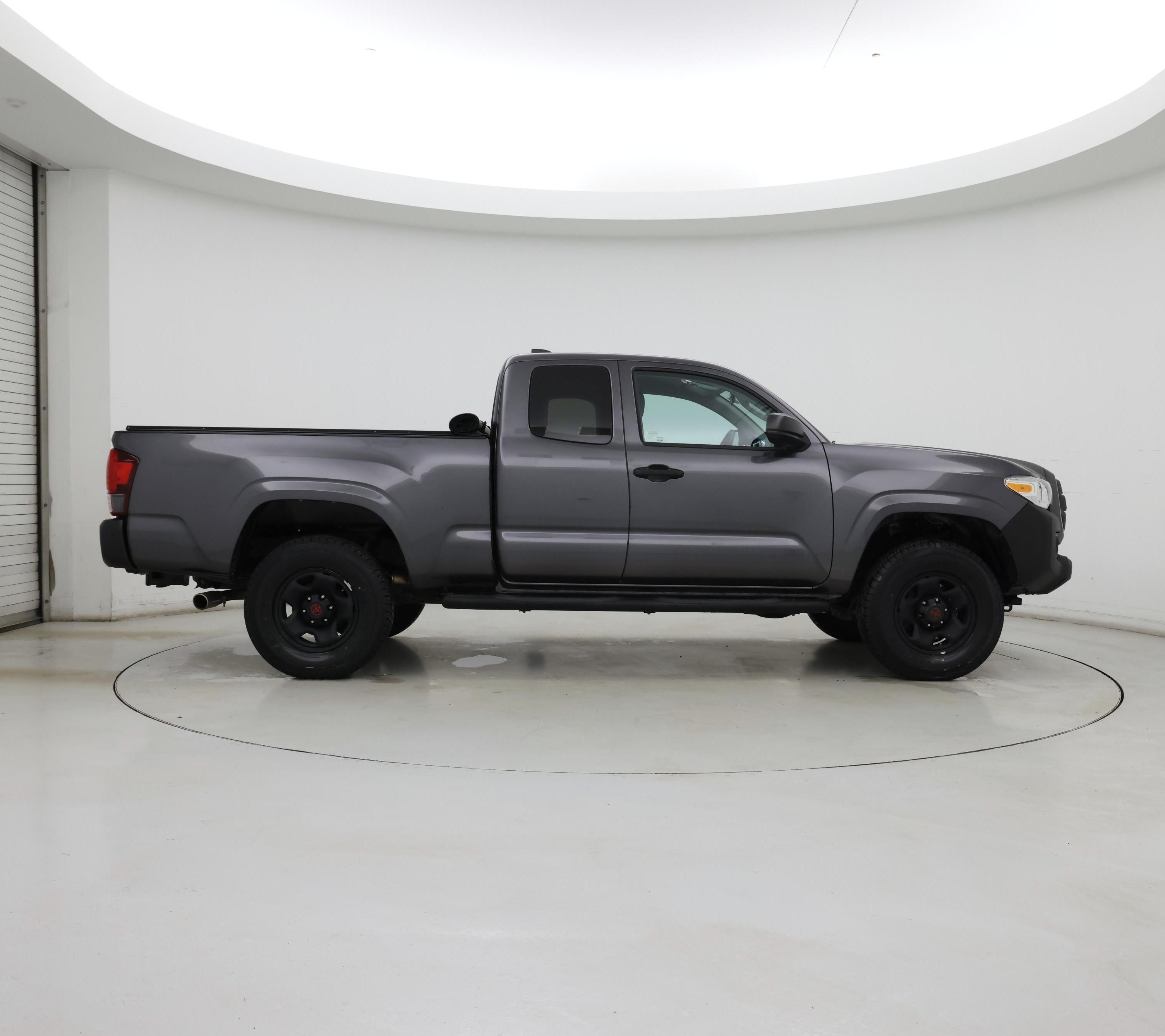Thumbnail: 2021 Toyota Tacoma - 7