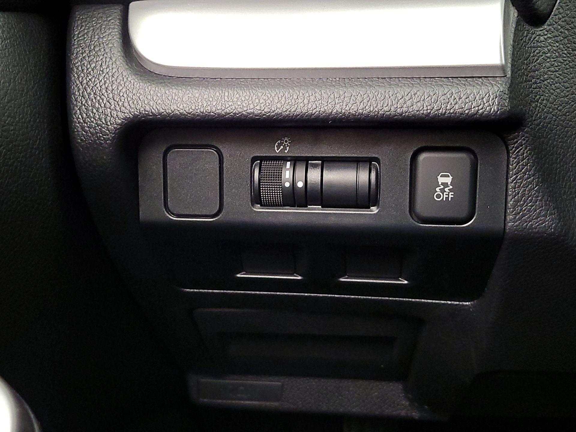 Thumbnail: 2017 Subaru Crosstrek - 13