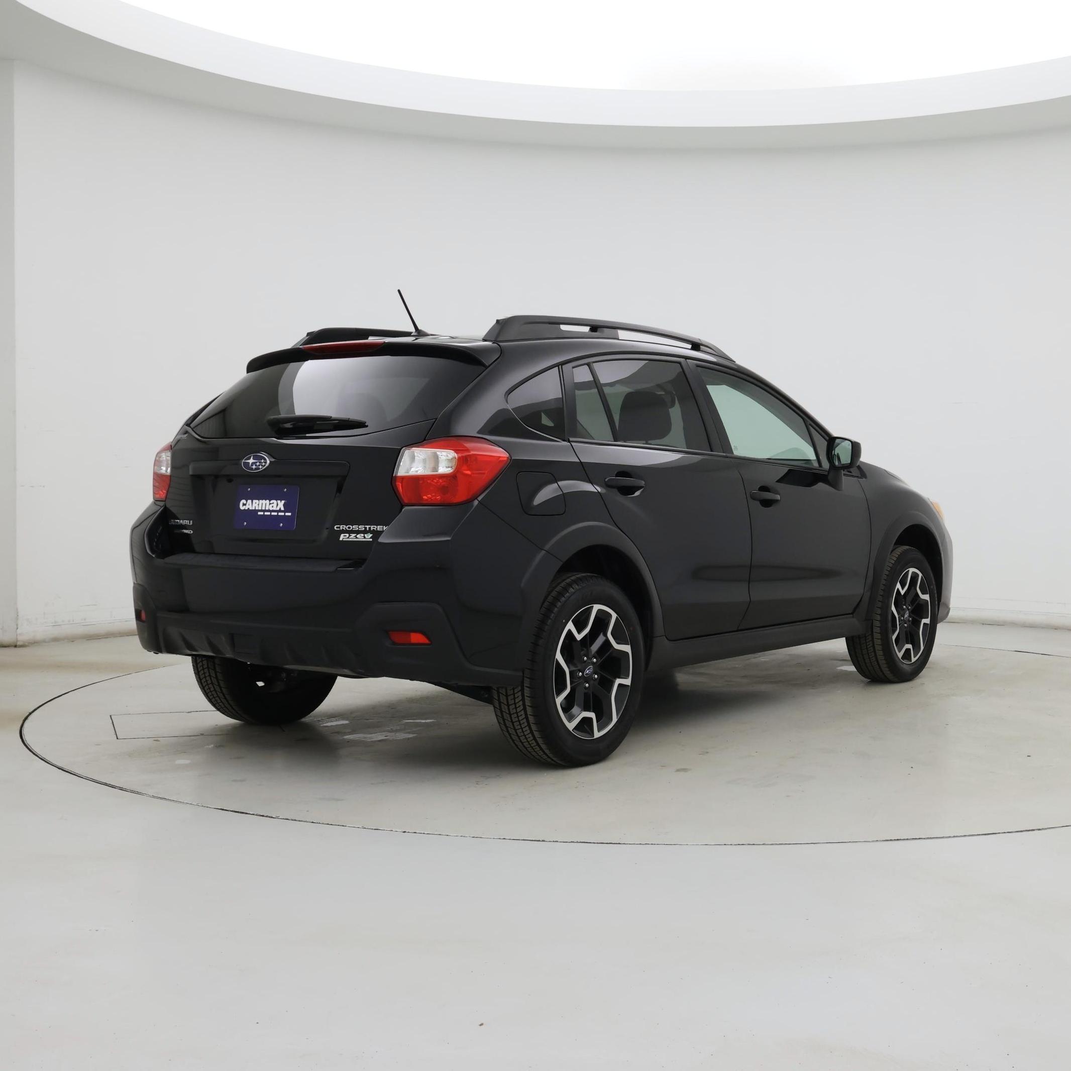 Thumbnail: 2017 Subaru Crosstrek - 8