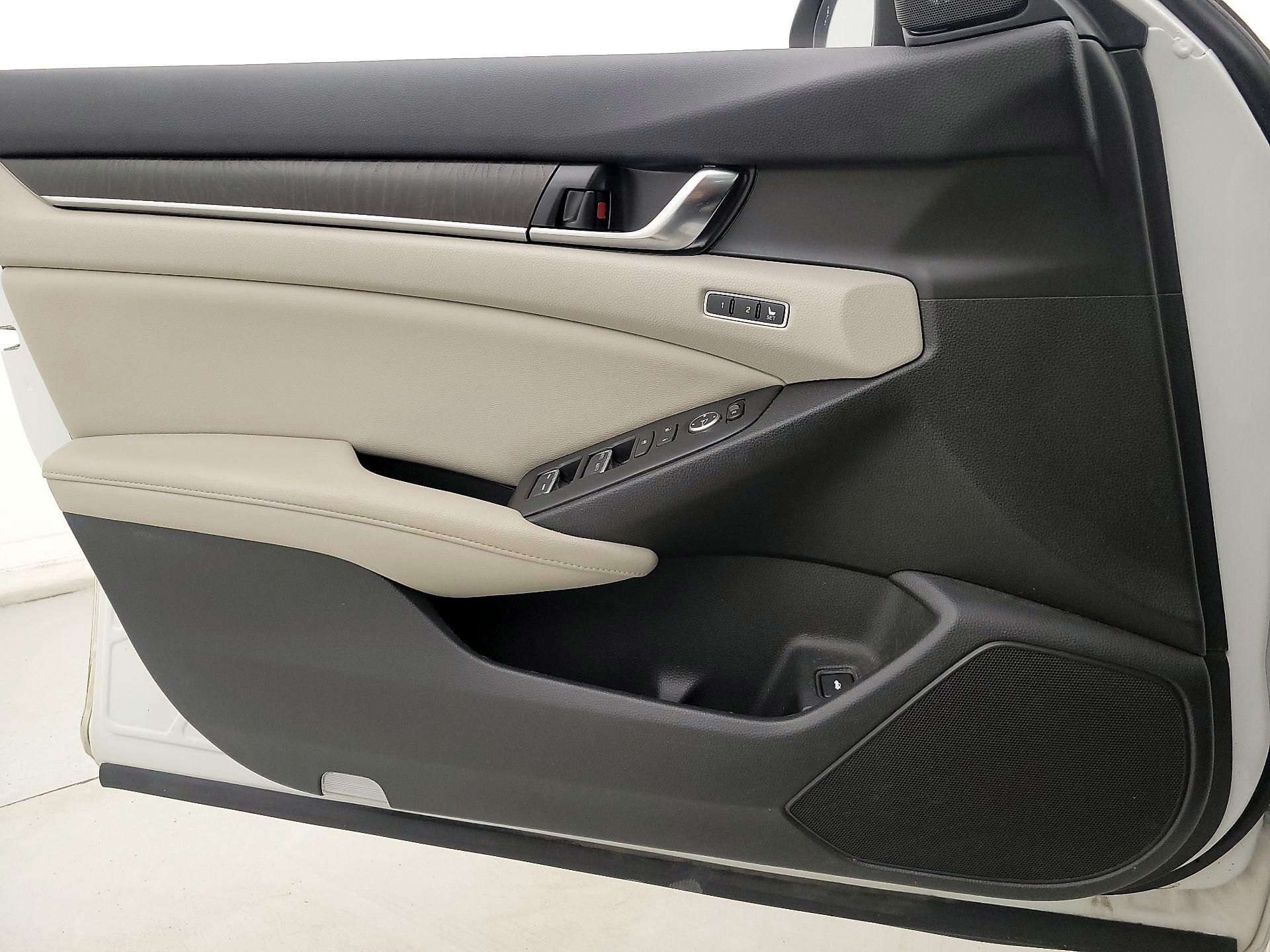 Thumbnail: 2019 Honda Accord - 12