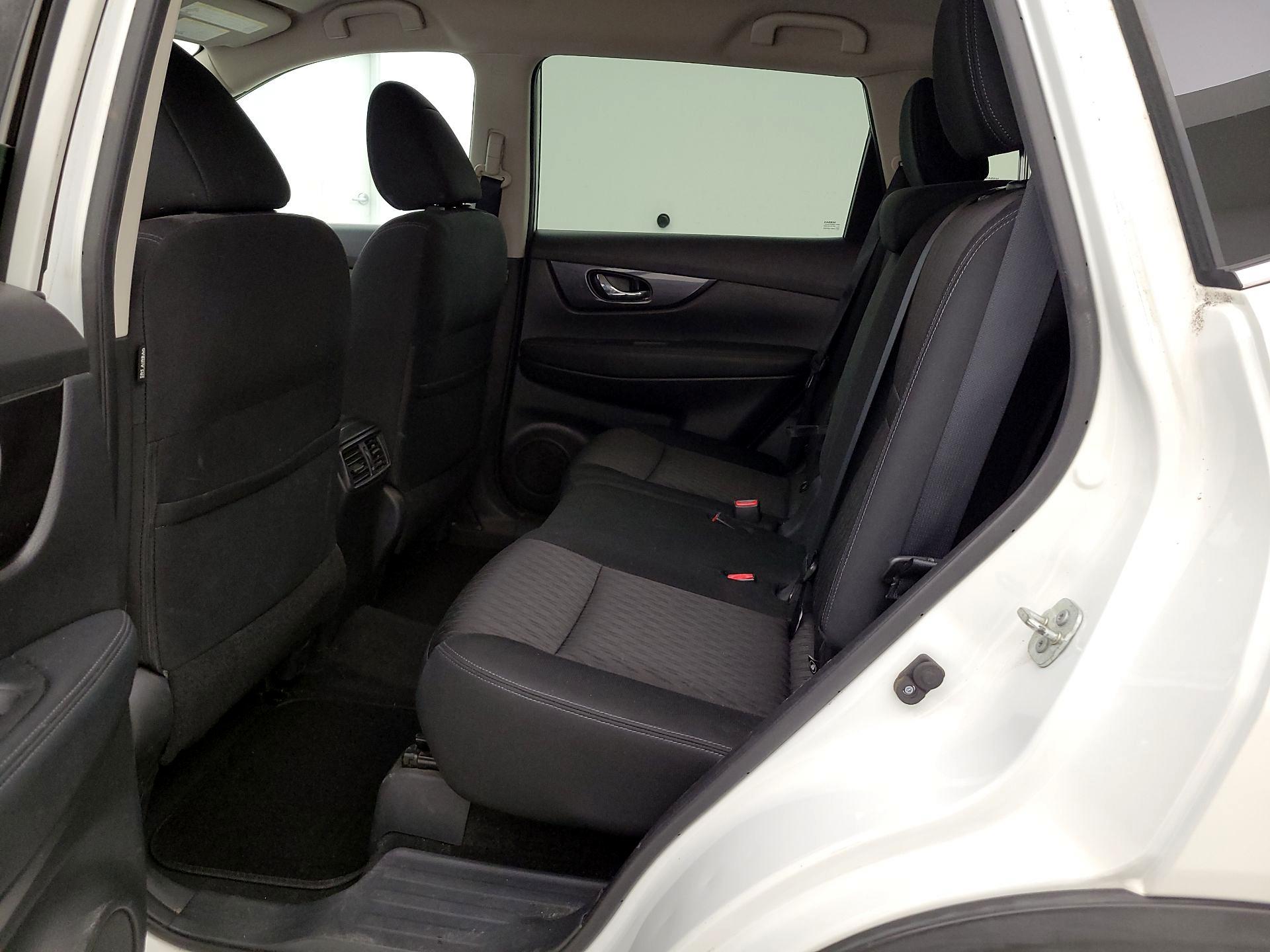 Thumbnail: 2017 Nissan Rogue - 19