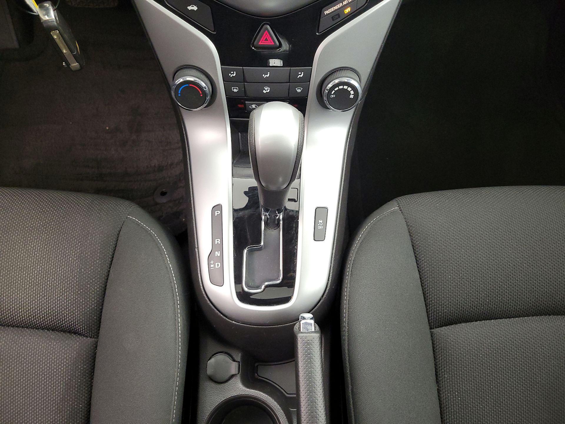 Thumbnail: 2016 Chevrolet Cruze - 17