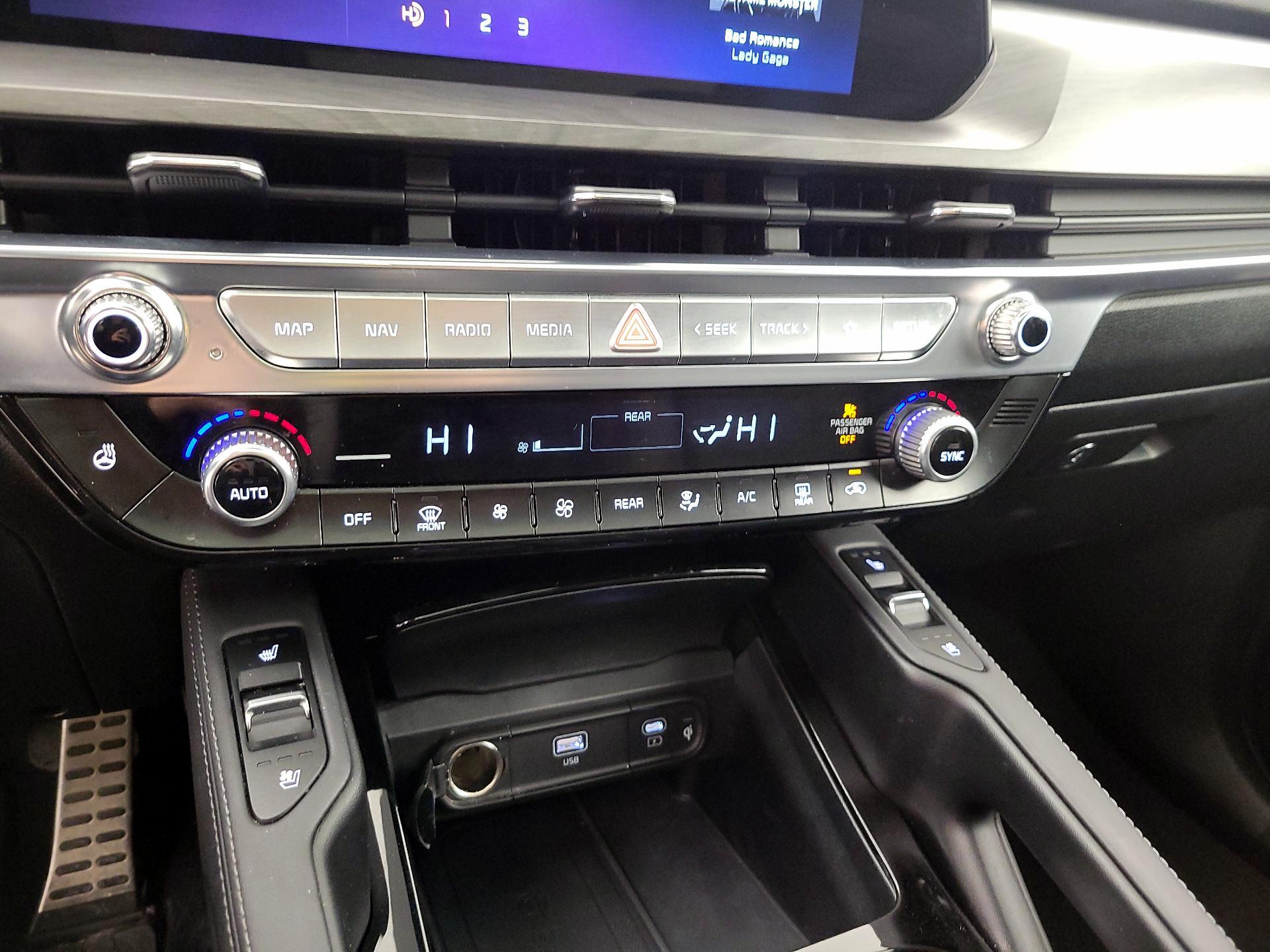 Thumbnail: 2023 Kia Telluride - 17