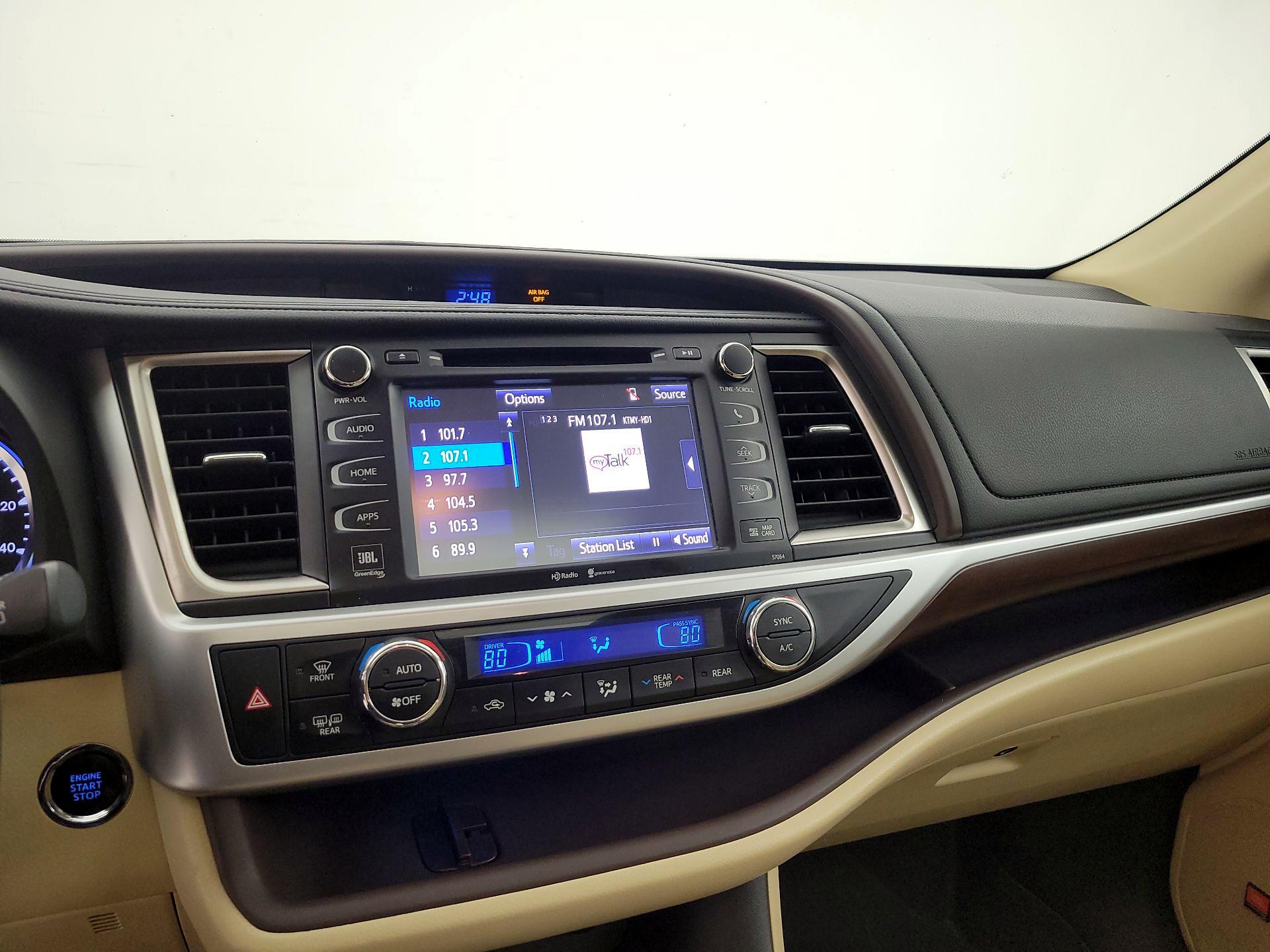 Thumbnail: 2015 Toyota Highlander - 15