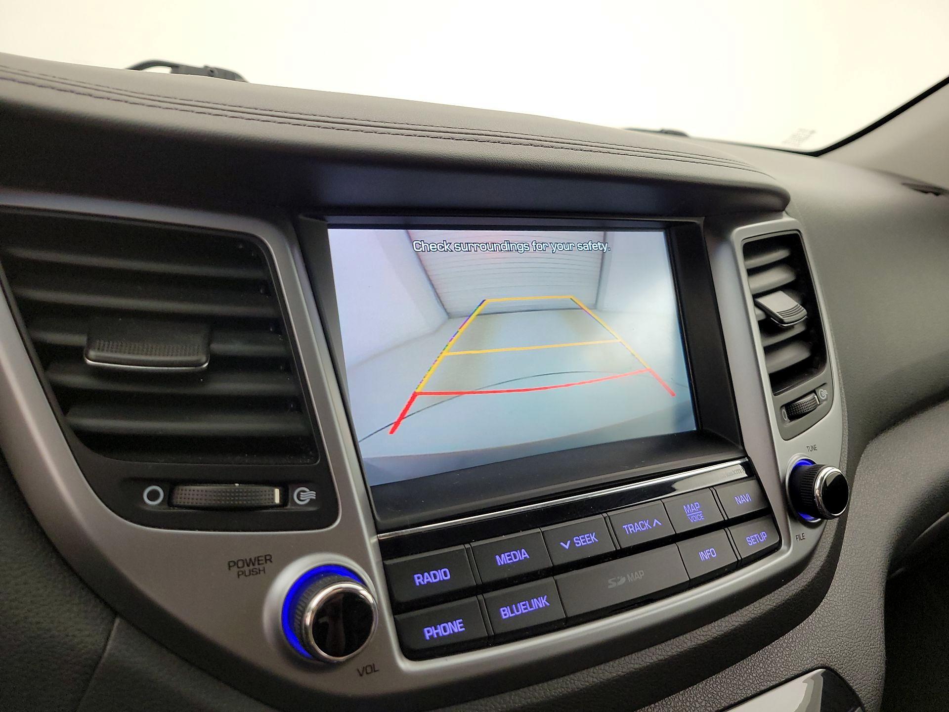 Thumbnail: 2016 Hyundai Tucson - 15