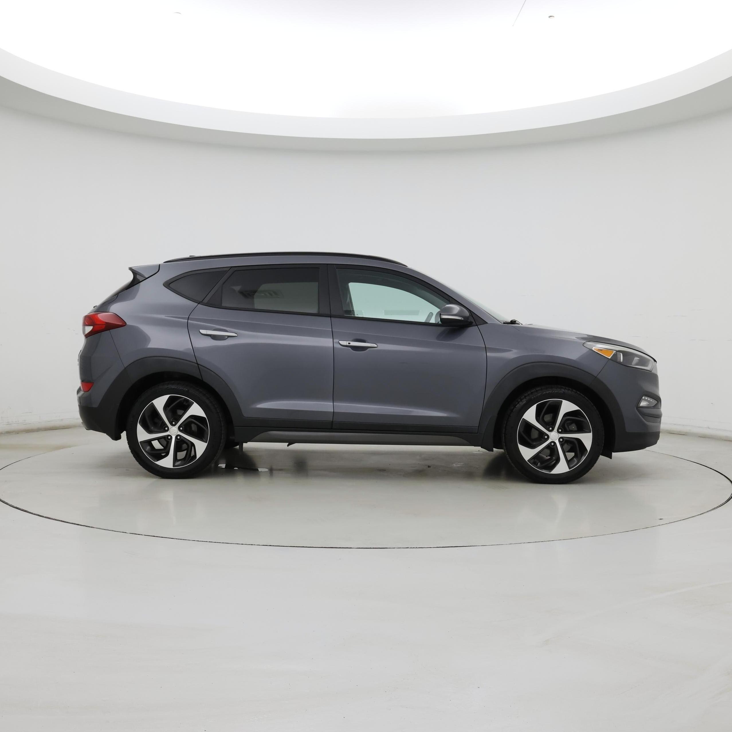 Thumbnail: 2016 Hyundai Tucson - 7