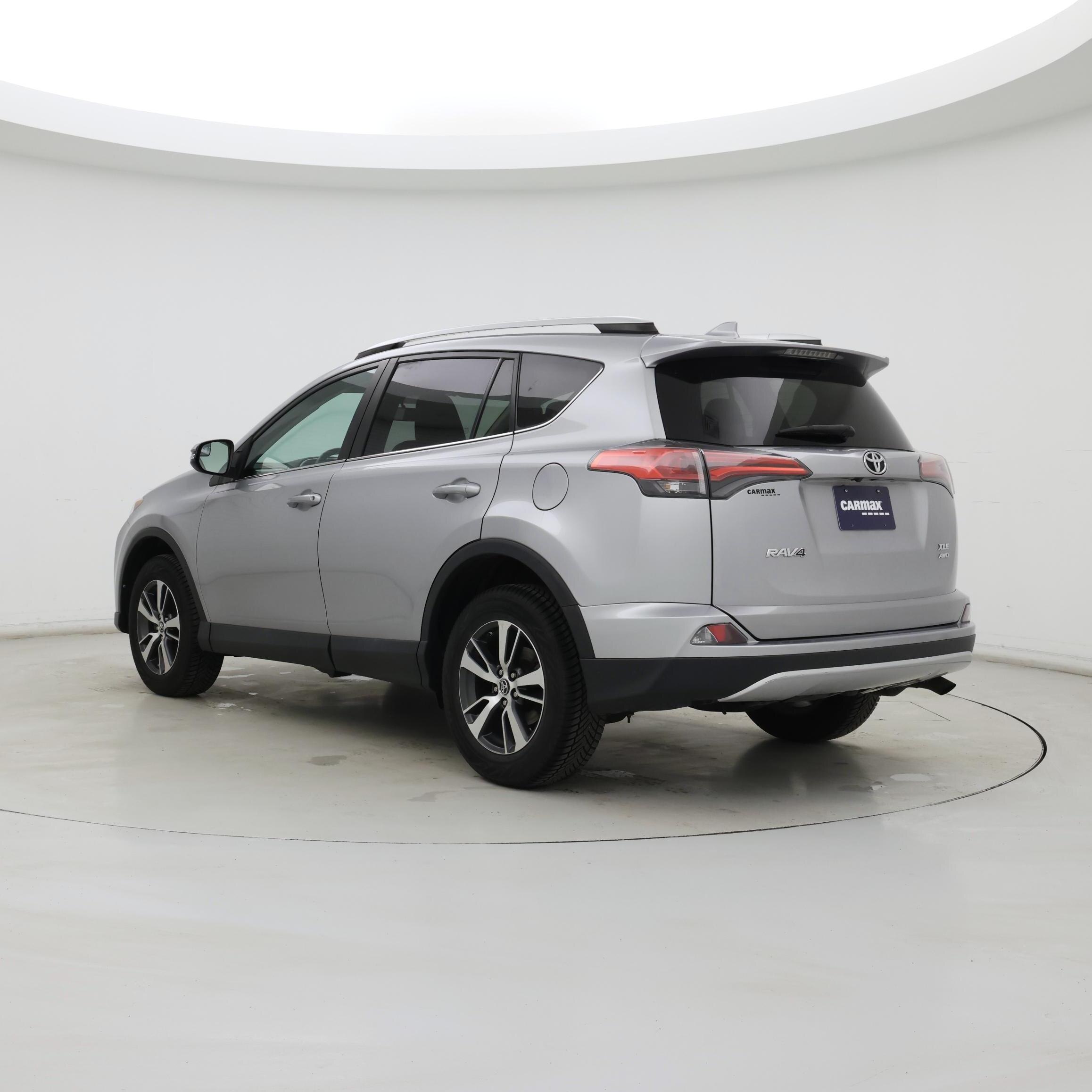 Thumbnail: 2016 Toyota RAV4 - 2