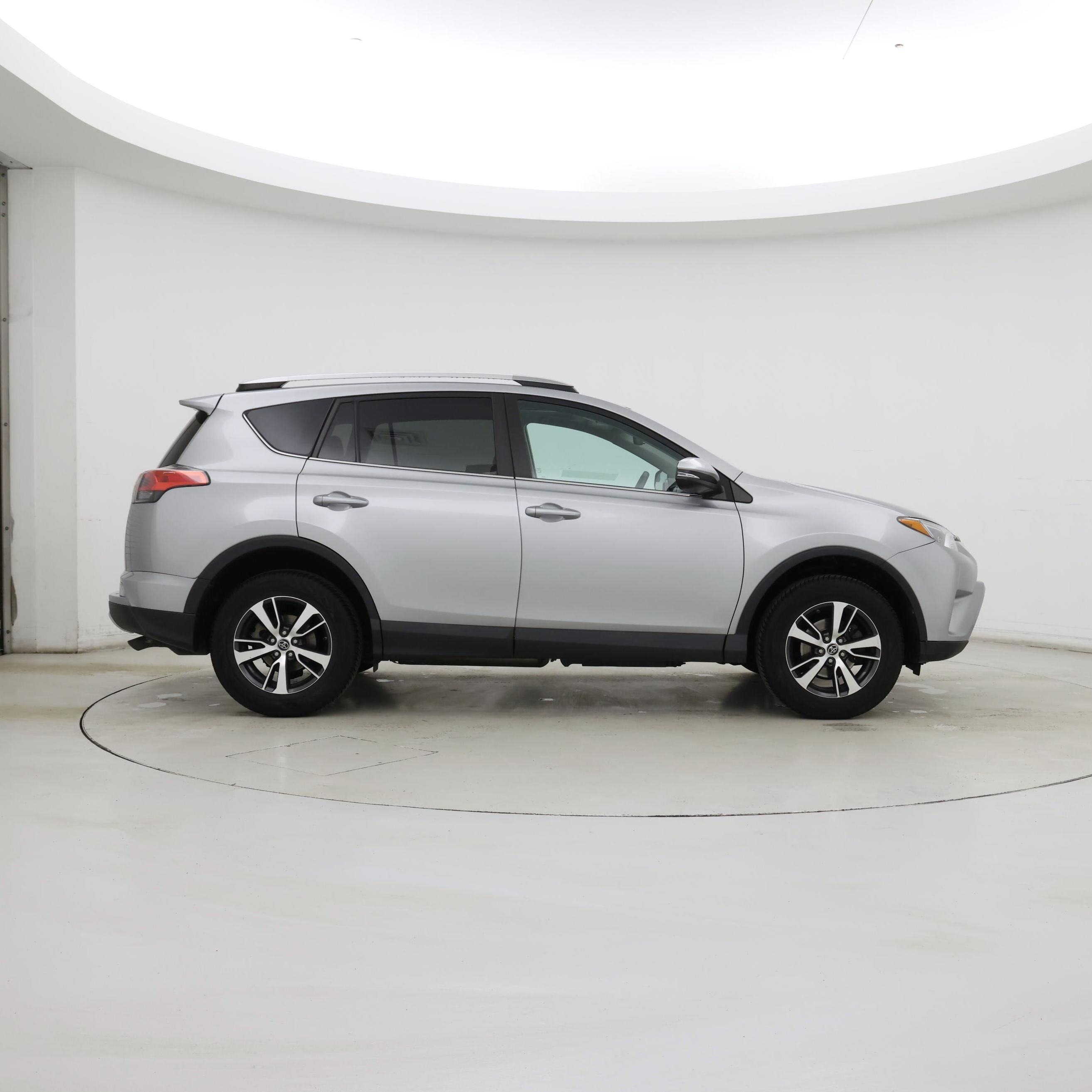 Thumbnail: 2016 Toyota RAV4 - 7