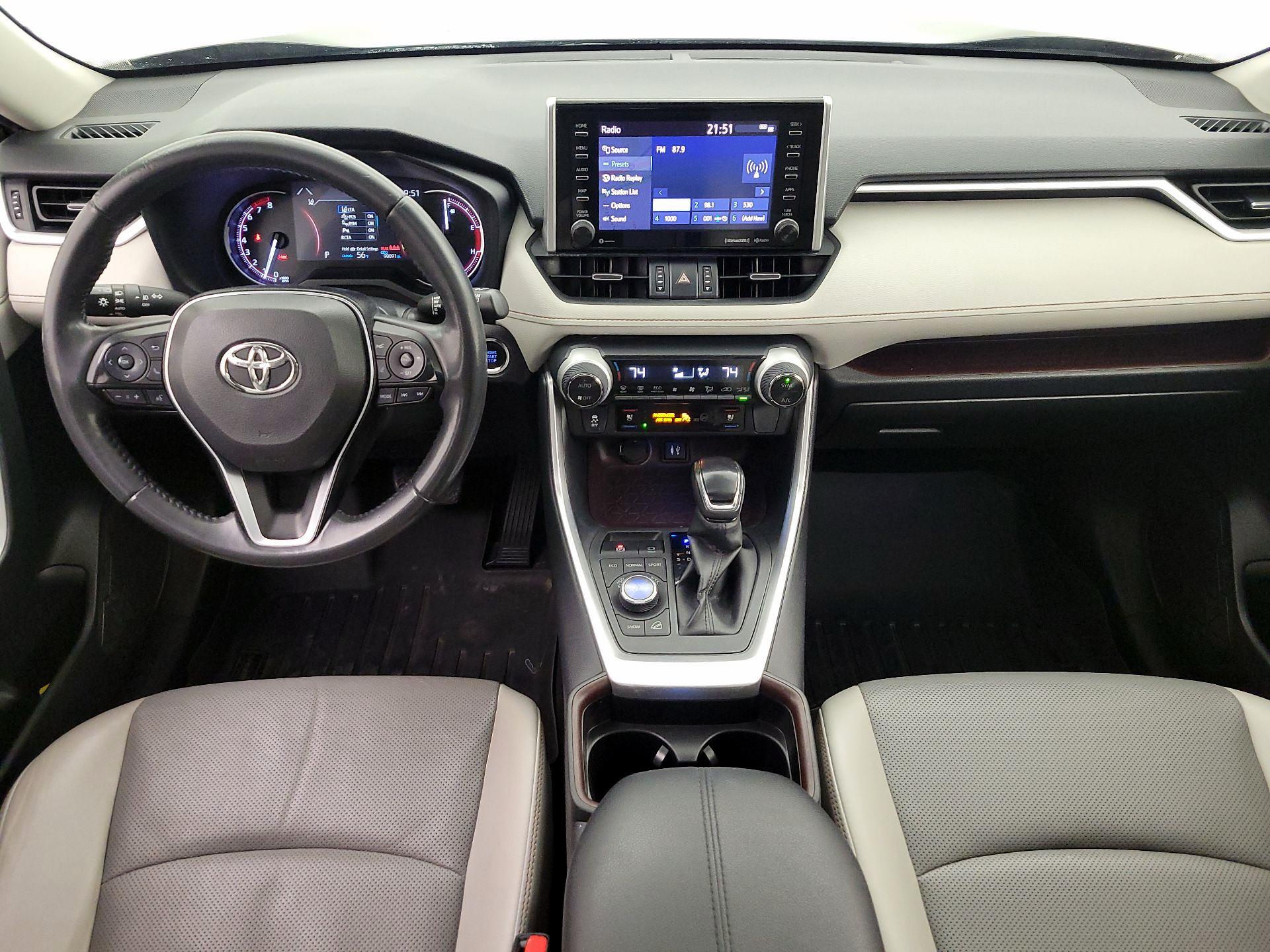 Thumbnail: 2019 Toyota RAV4 - 9