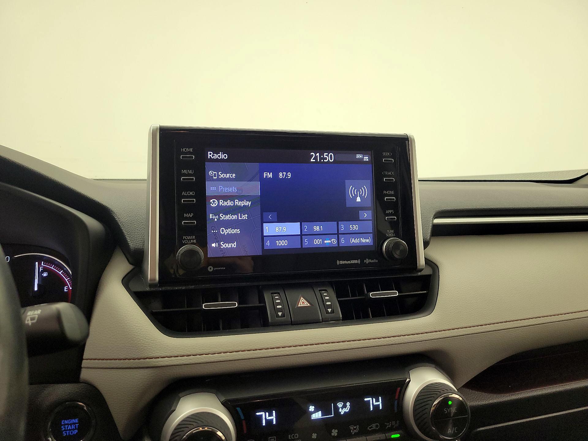 Thumbnail: 2019 Toyota RAV4 - 16