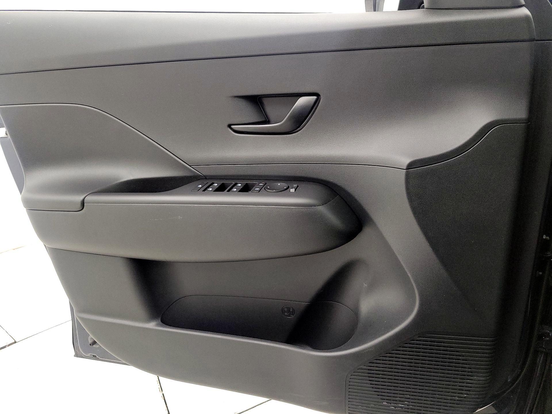 Thumbnail: 2025 Hyundai Kona - 12