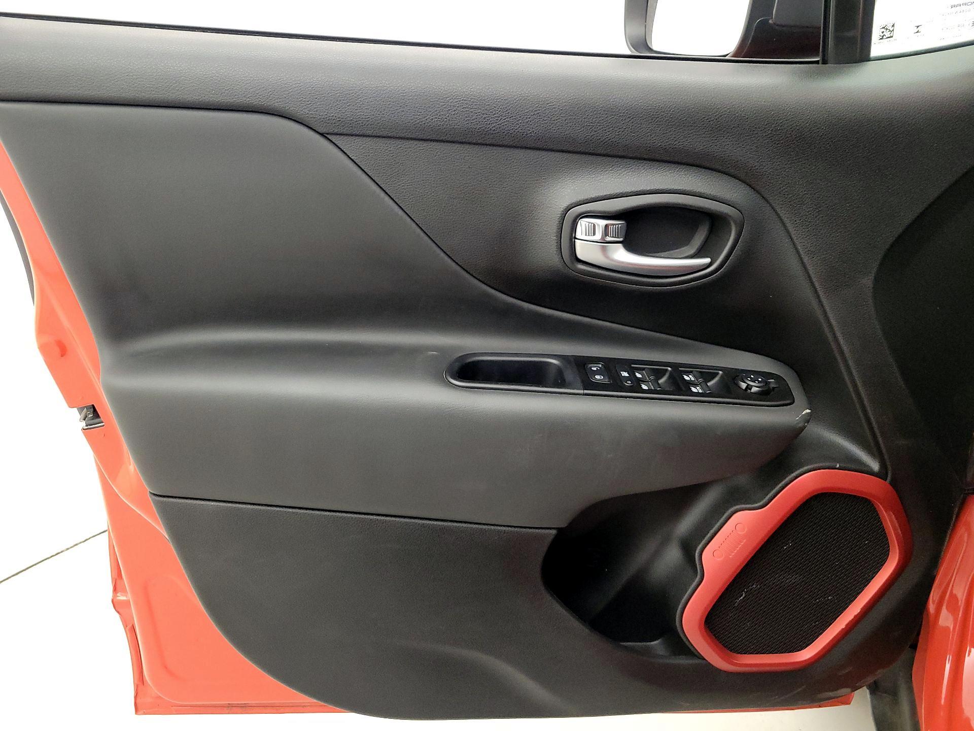 Thumbnail: 2021 Jeep Renegade - 12