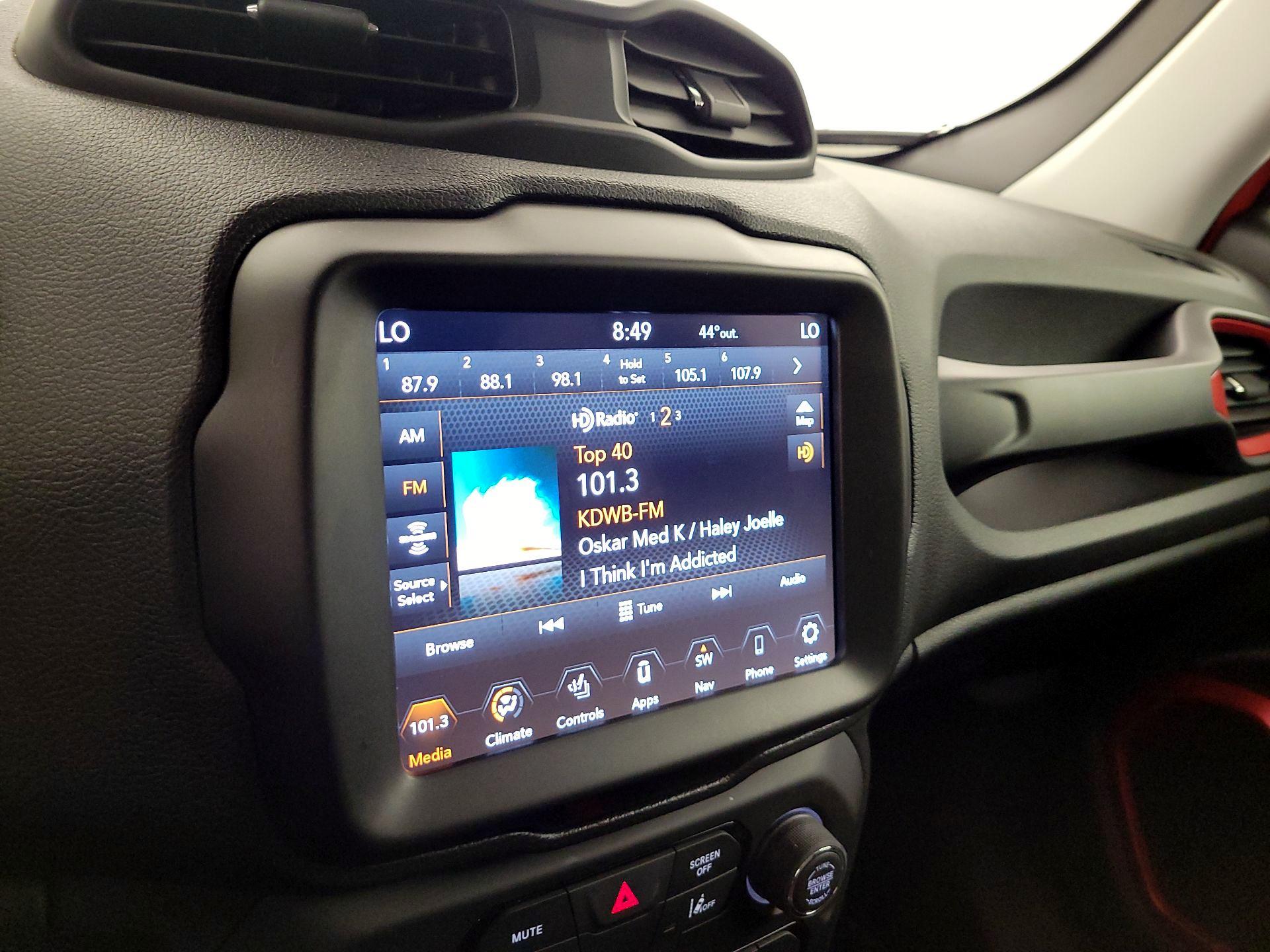 Thumbnail: 2021 Jeep Renegade - 16