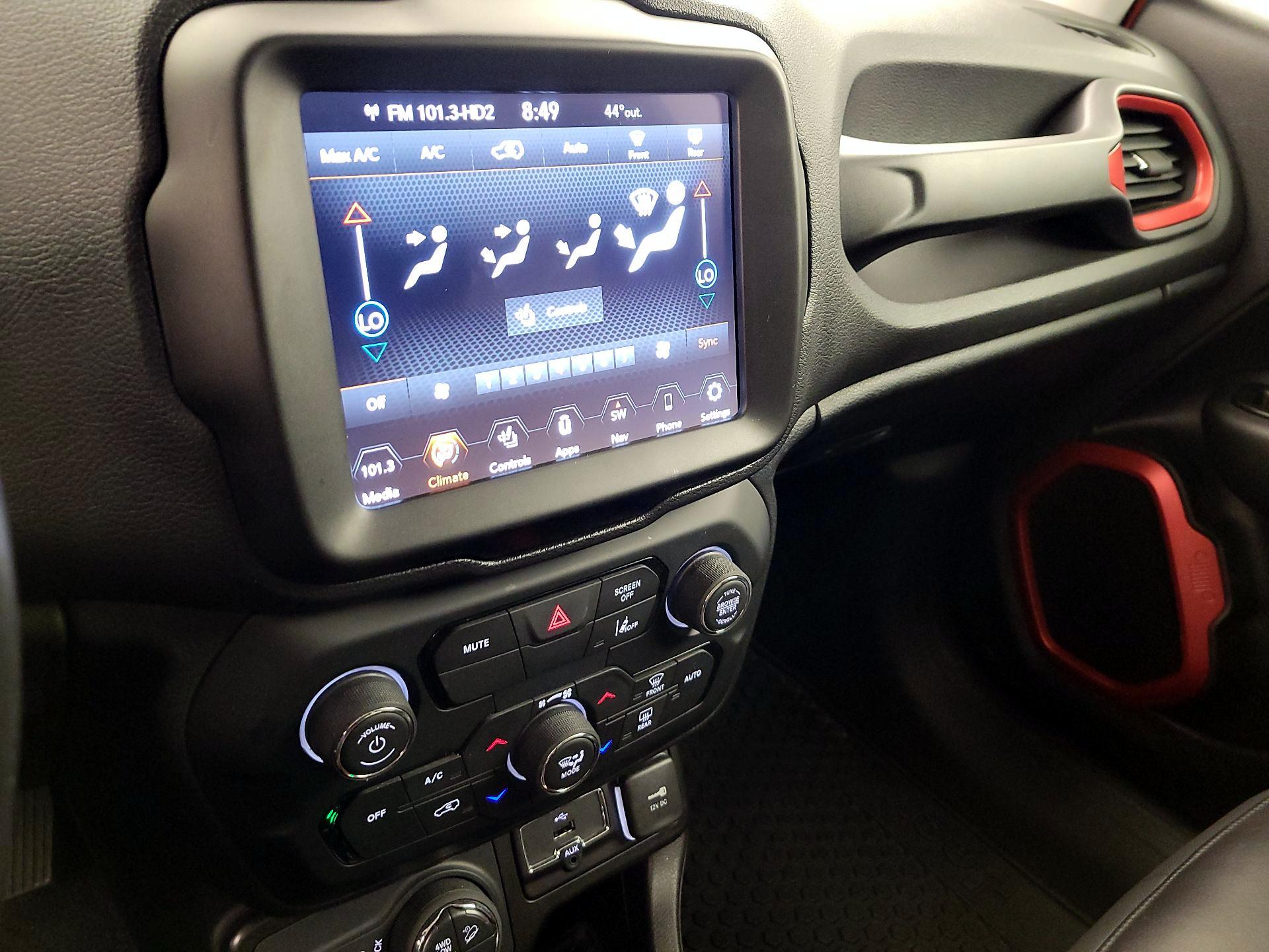 Thumbnail: 2021 Jeep Renegade - 17