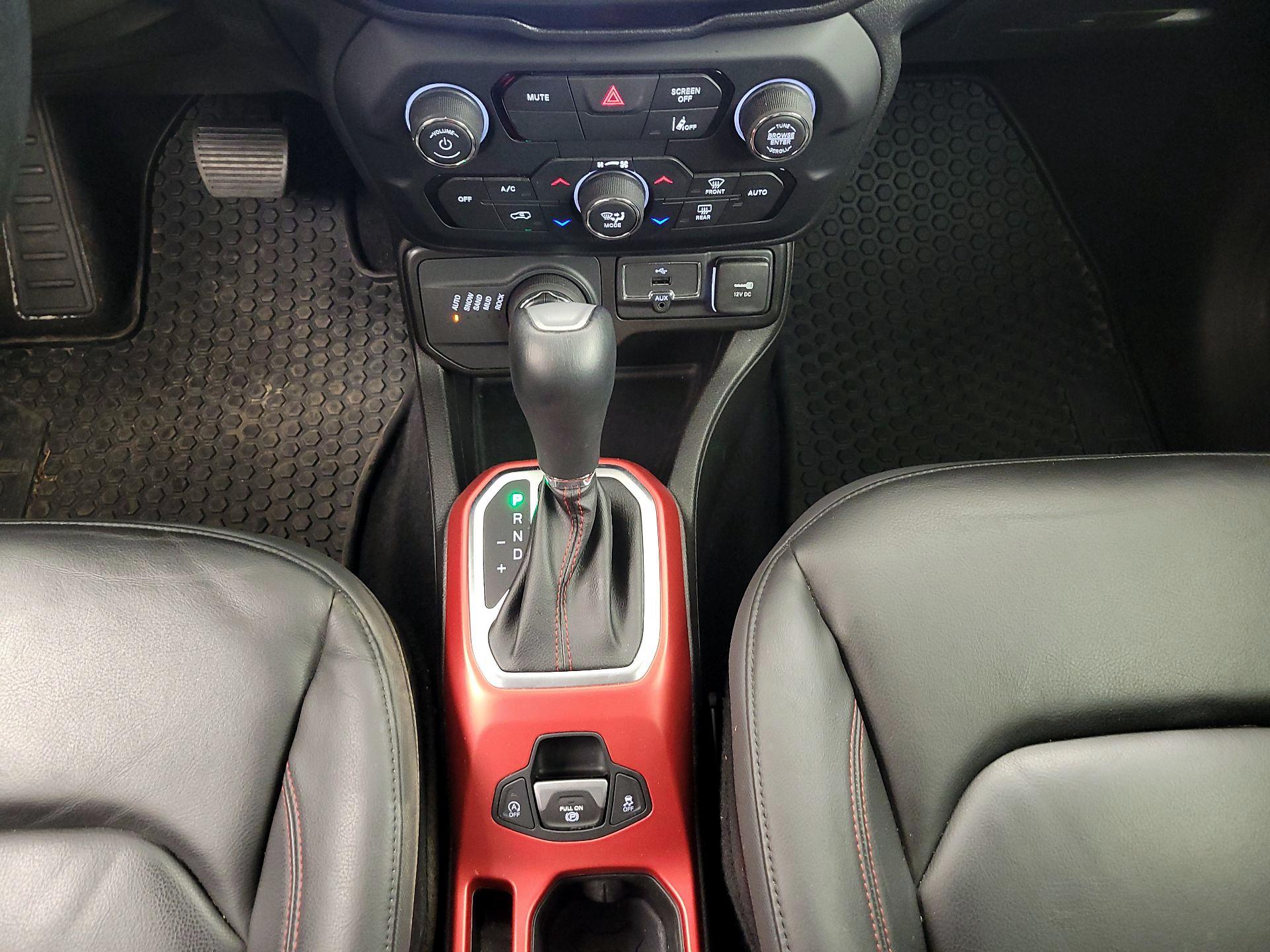 Thumbnail: 2021 Jeep Renegade - 18