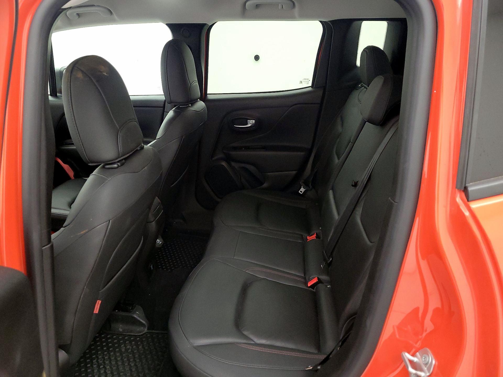 Thumbnail: 2021 Jeep Renegade - 20