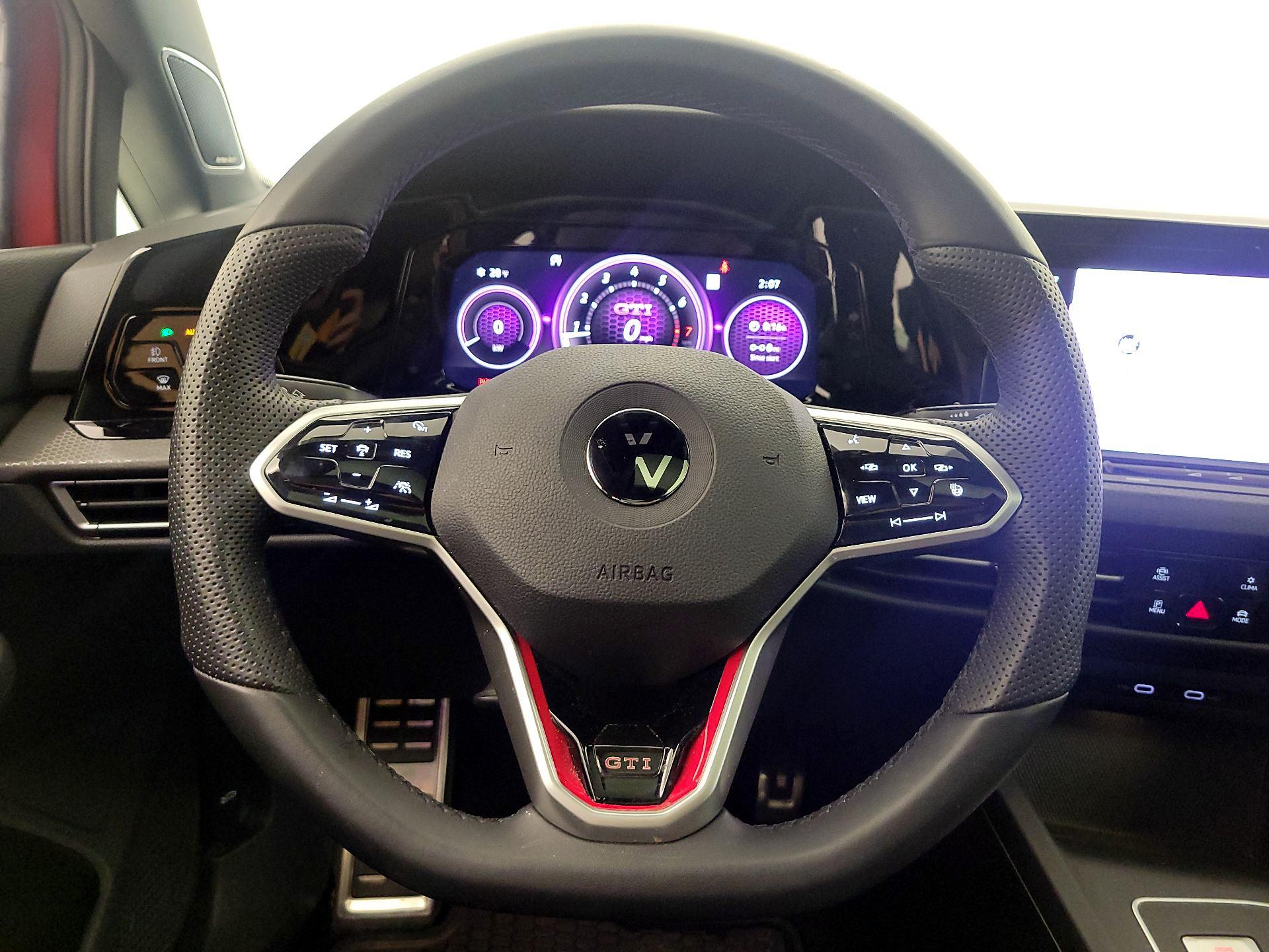 Thumbnail: 2022 Volkswagen Golf - 10